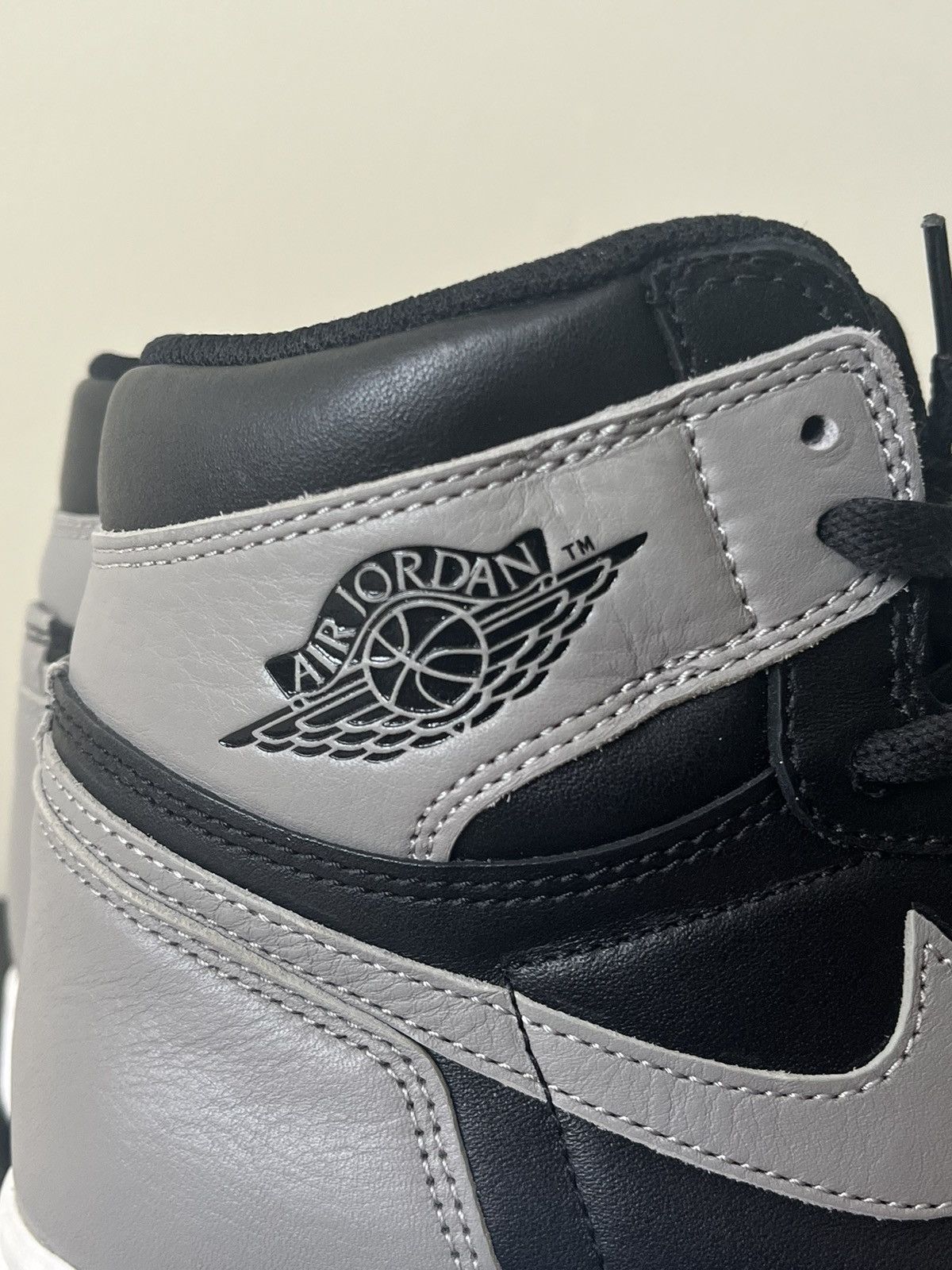 Nike 2018 Nike Air Jordan 1 Shadow Retro Size US 10 / EU 43 - 6 Thumbnail