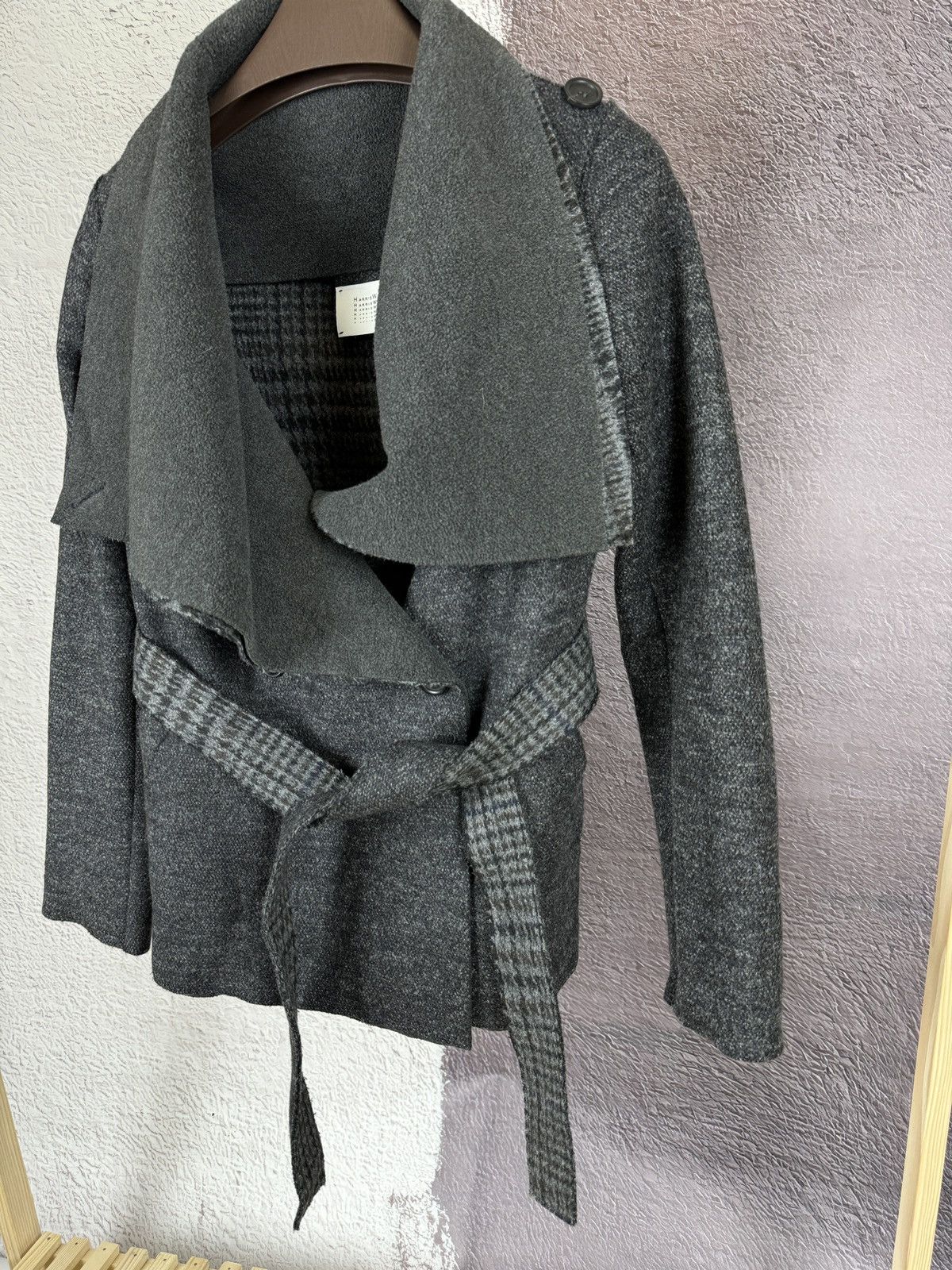 Harris Wharf London Harris Wharf London double breasted wool short coat belted Size M / US 6-8 / IT 42-44 - 6 Thumbnail