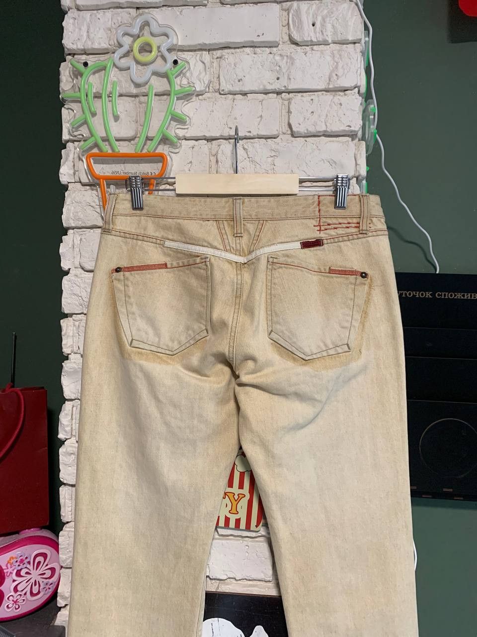 Marithe + Francois Girbaud Marithe Francois Girbaud Beige Denim Size 29 Straight Size US 29 - 12 Thumbnail