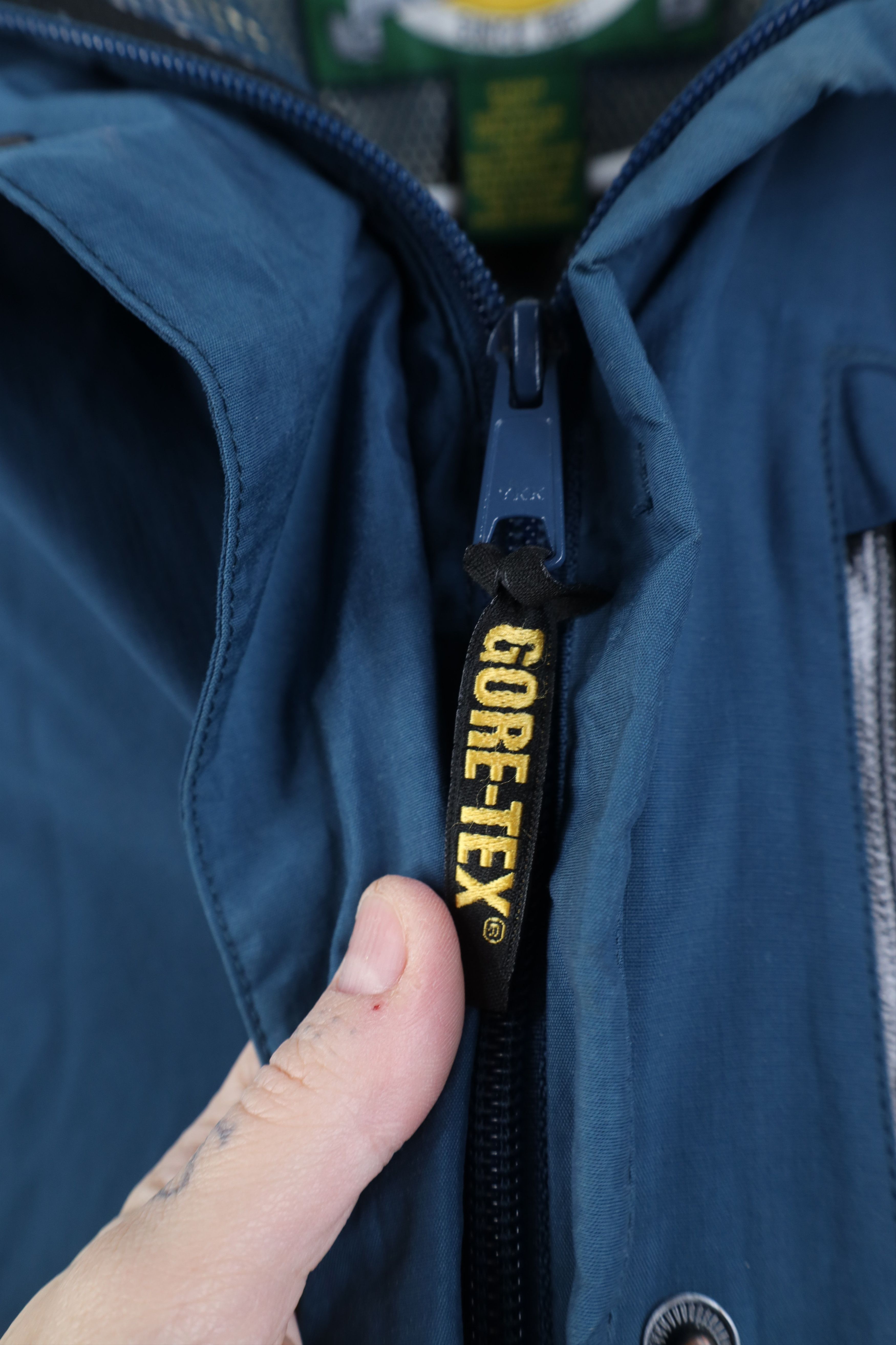 Cabelas Vintage 90s Cabelas Goretex Hooded Rain Jacket Blue Size M / US 6-8 / IT 42-44 - 14 Thumbnail