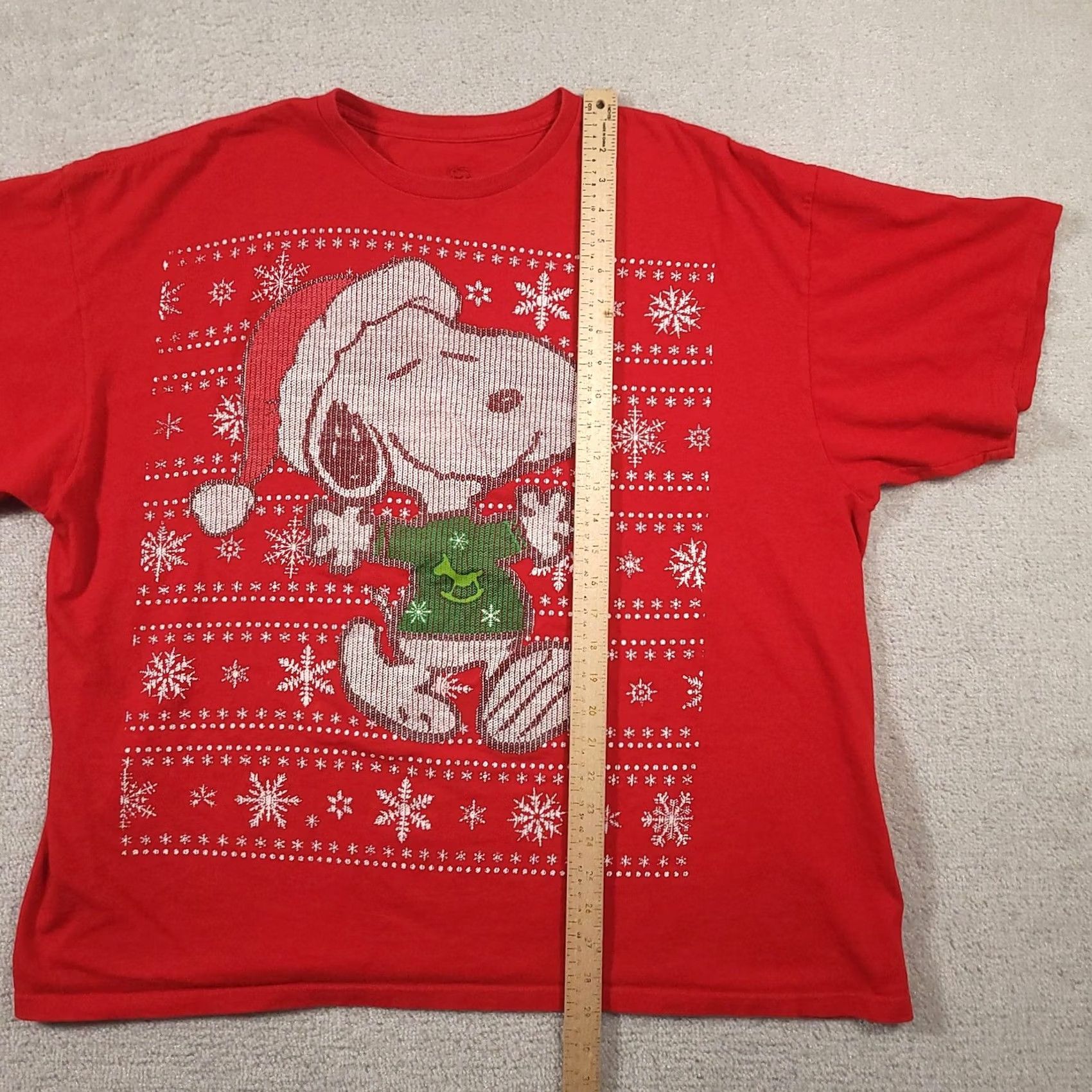 Vintage Peanuts Snoopy Christmas Shirt Mens 3XL Red Ugly Sweater Style Graphic Tee Size US XXL / EU 58 / 5 - 6 Thumbnail