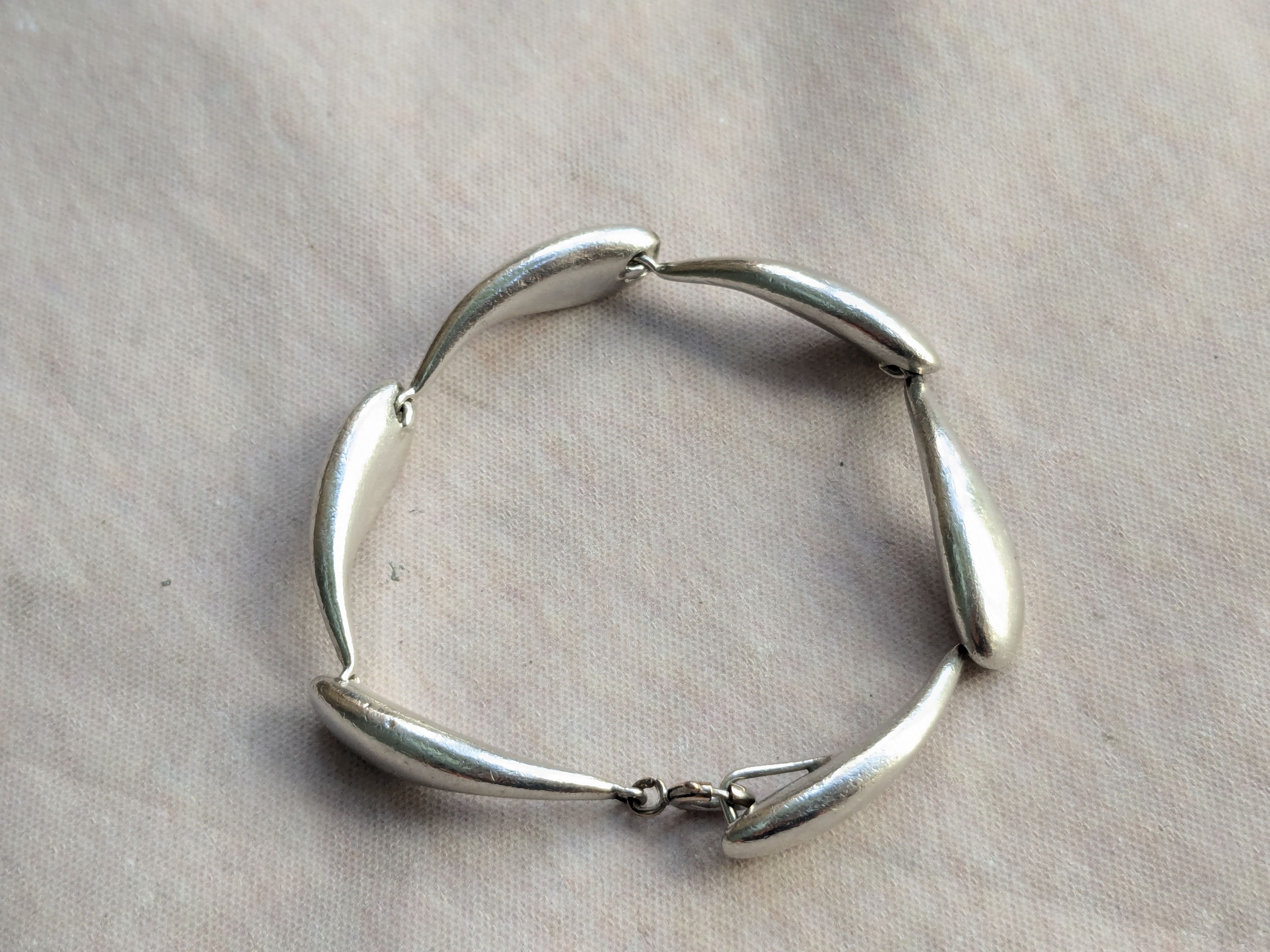 Jewelry Vintage Sterling Silver Bracelet E.Schiff Whale Modern Avant Size ONE SIZE - 5 Thumbnail