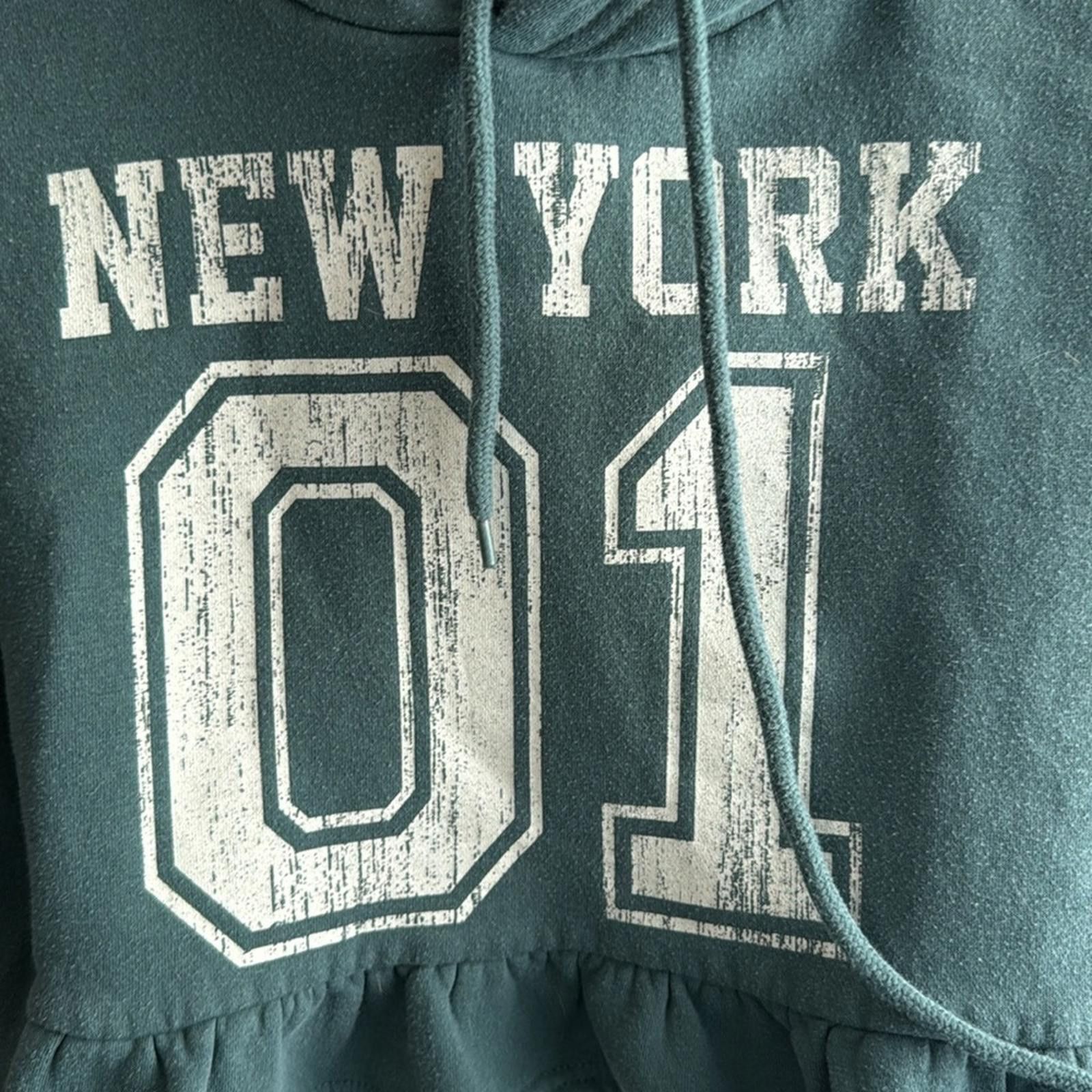 Designer New York ruffle hem crop sweatshirt Size S / US 4 / IT 40 - 2 Thumbnail