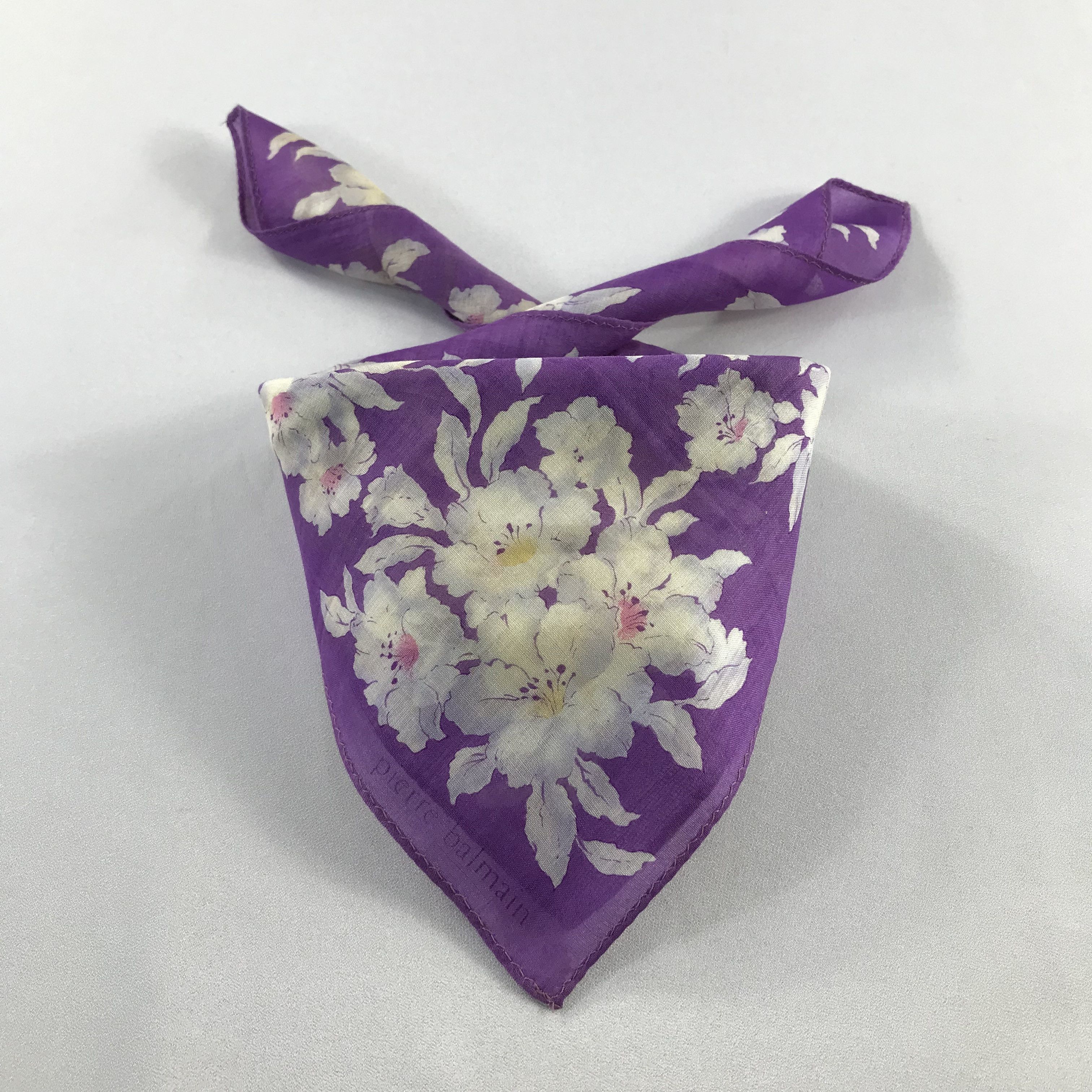 Pierre Balmain Pierre Balmain Handkerchief / Bandana / Neckerchief C587 Size ONE SIZE - 1 Thumbnail