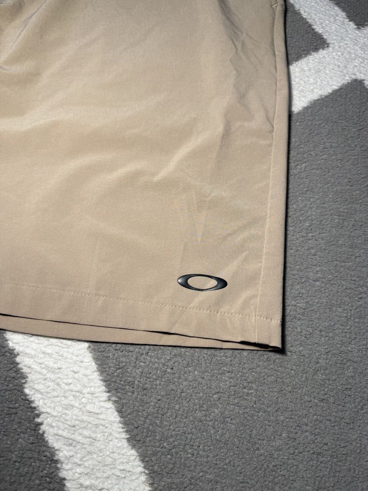Oakley Oakley men’s beige shorts with logo size 36 Size US 36 / EU 52 - 3 Thumbnail
