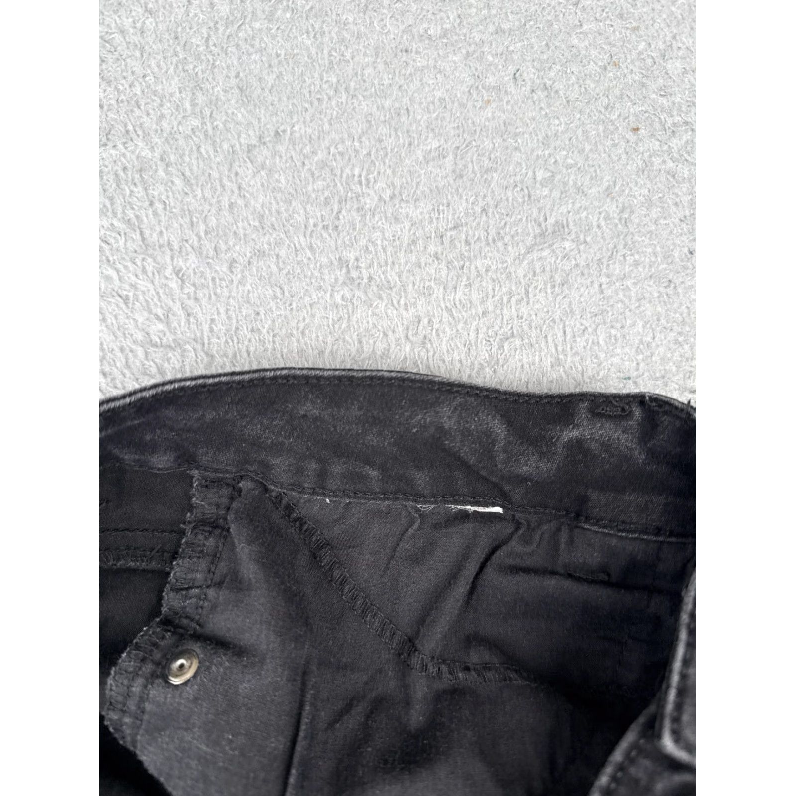 Vintage Bandolino Jeans Women 31x30 Black Denim Straight Leg Washed Zip Fly 5 Pocket Size 24" / US 00 / IT 34 - 7 Thumbnail