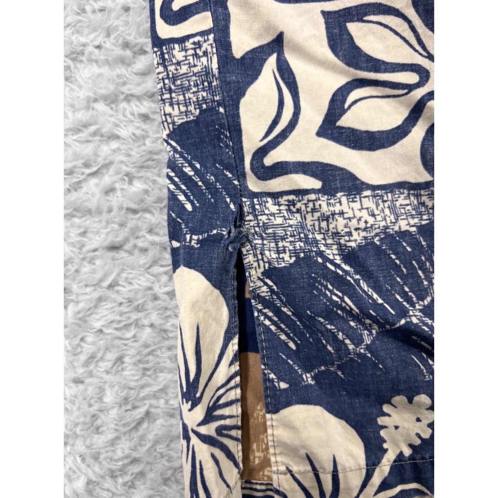 Vintage RJC Hawaiian Shirt Mens XL Blue Beige Button-Up Leaf Pattern Floral Resort Vacation Luau Aloha Beach Mens XL Blue Size US XL / EU 56 / 4 - 4 Thumbnail