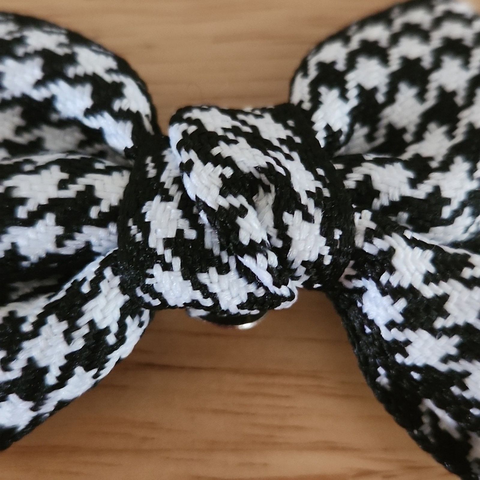 Other HOT ☆ BLACK & WHITE HOUNDSTOOTH BOWS ☆ SHOE CLIPS ☆ NIP Size US 6 / IT 36 - 7 Thumbnail