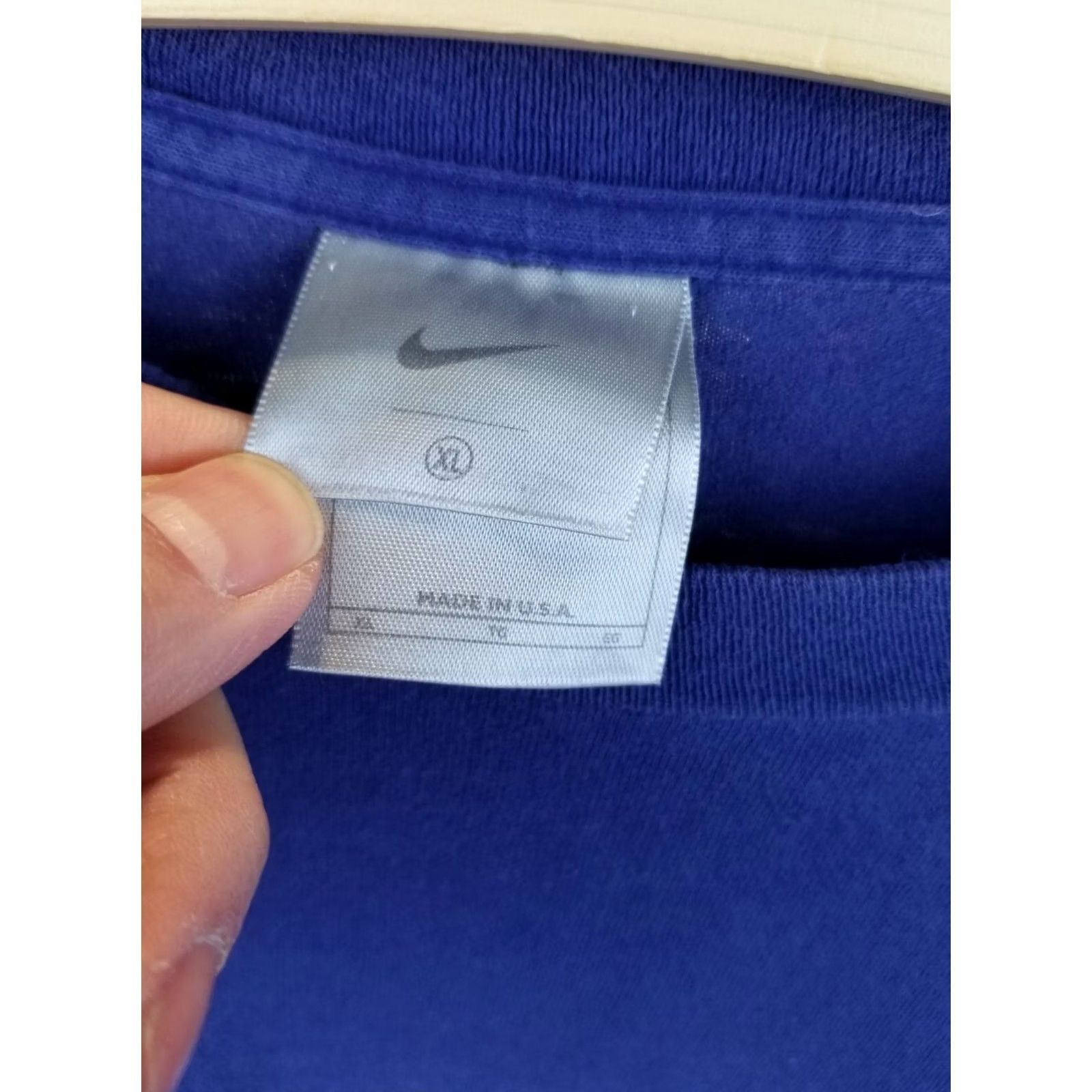 Nike VINTAGE Nike T-Shirt Navy Center Swoosh Print Long Sleeve XL Made in USA Mens Shirt Navy Swoosh 90s Size US XL / EU 56 / 4 - 4 Thumbnail
