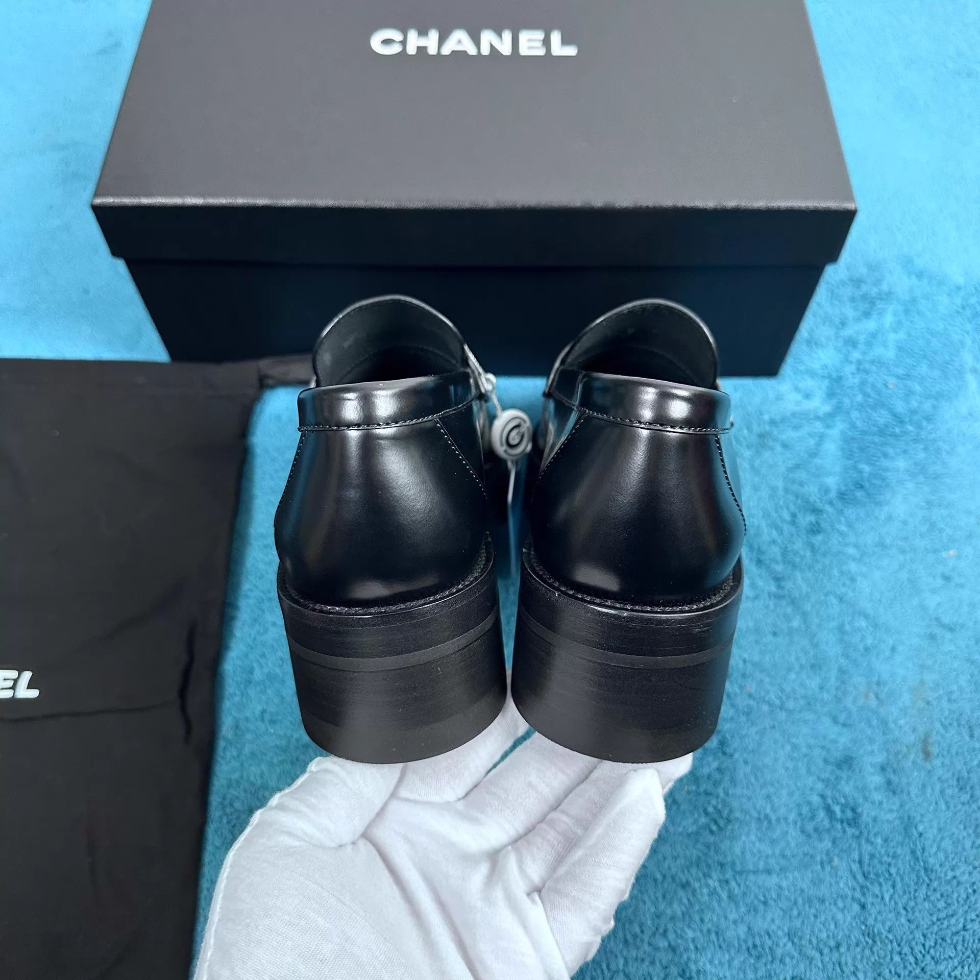 Chanel Chanel Black Silver CC Buckle Calf Loafer 39 New Size US 8.5 / IT 38.5 - 4 Thumbnail