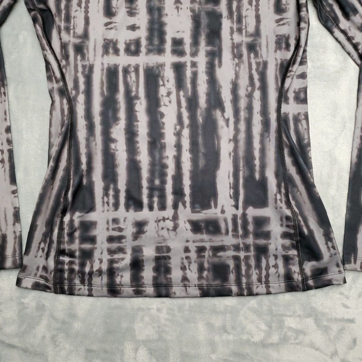 Under Armour VINTAGE Under Armour Pullover Womens L Fitted Gray Tie Dye Coldgear Performance Stretch Size L / US 10 / IT 46 - 2 Thumbnail