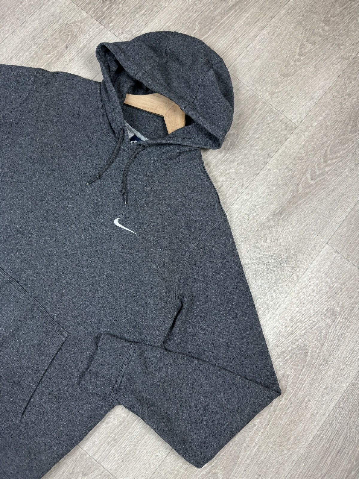 Nike Vintage Nike Hoodie Y2K Size XL Small Logo Drill Size US XL / EU 56 / 4 - 2 Thumbnail