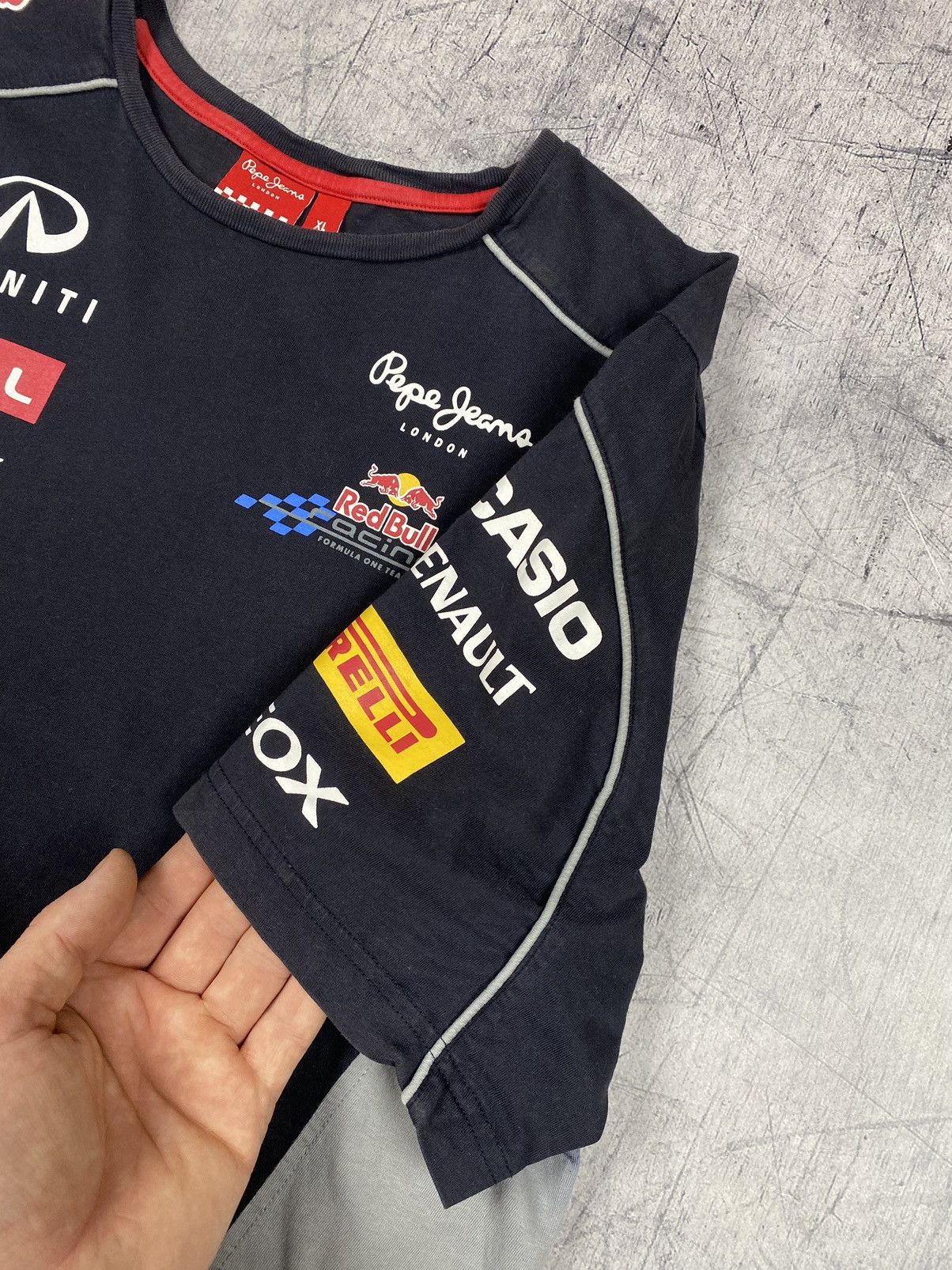 Pepe Jeans × Red Bull Pepe Jeans Red Bull Racing Infinity Pirelli Tee T Shirt Size US XL / EU 56 / 4 - 7 Thumbnail