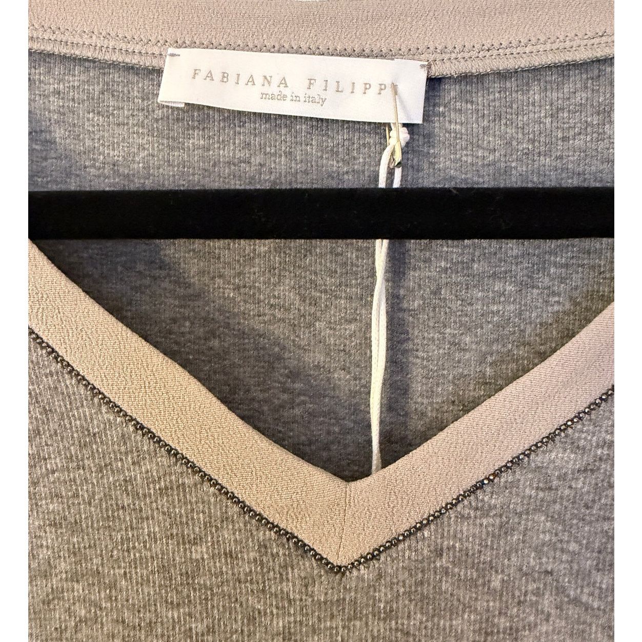Fabiana Filippi Fabiana Filippi NWT Grey Long-Sleeve V-Neck Top Size M / US 6-8 / IT 42-44 - 3 Thumbnail