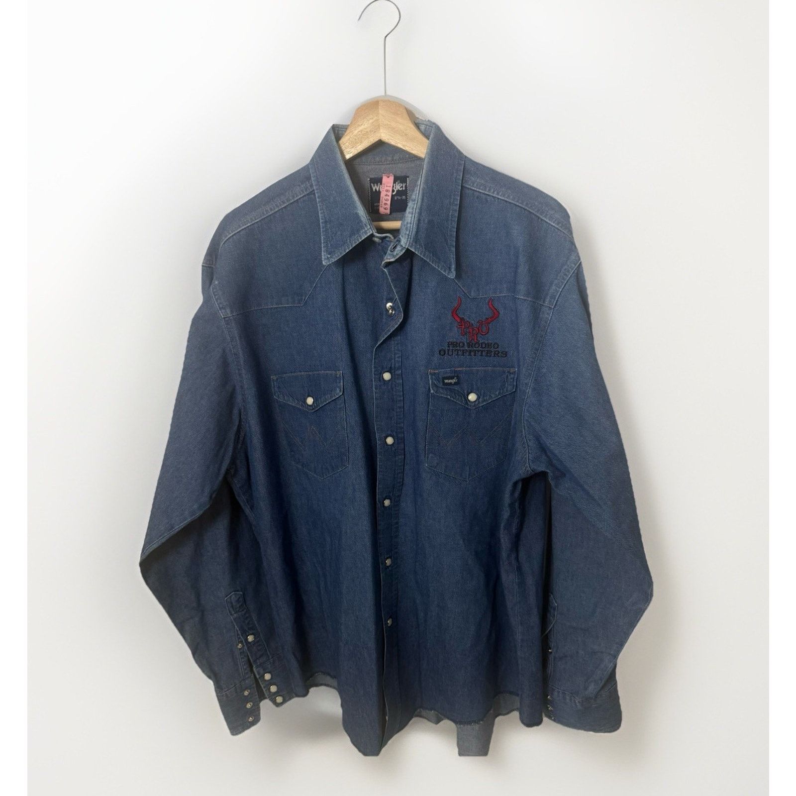 Wrangler Vintage 90s Wrangler Pearl Snap Embroidered Denim Starched Size US XL / EU 56 / 4 - 1 Thumbnail