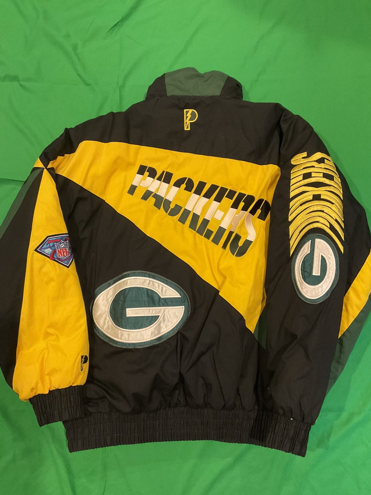 NFL × Vintage Vintage 90s NFL Green Bay Packers jacket Size US XL / EU 56 / 4 - 1 Thumbnail