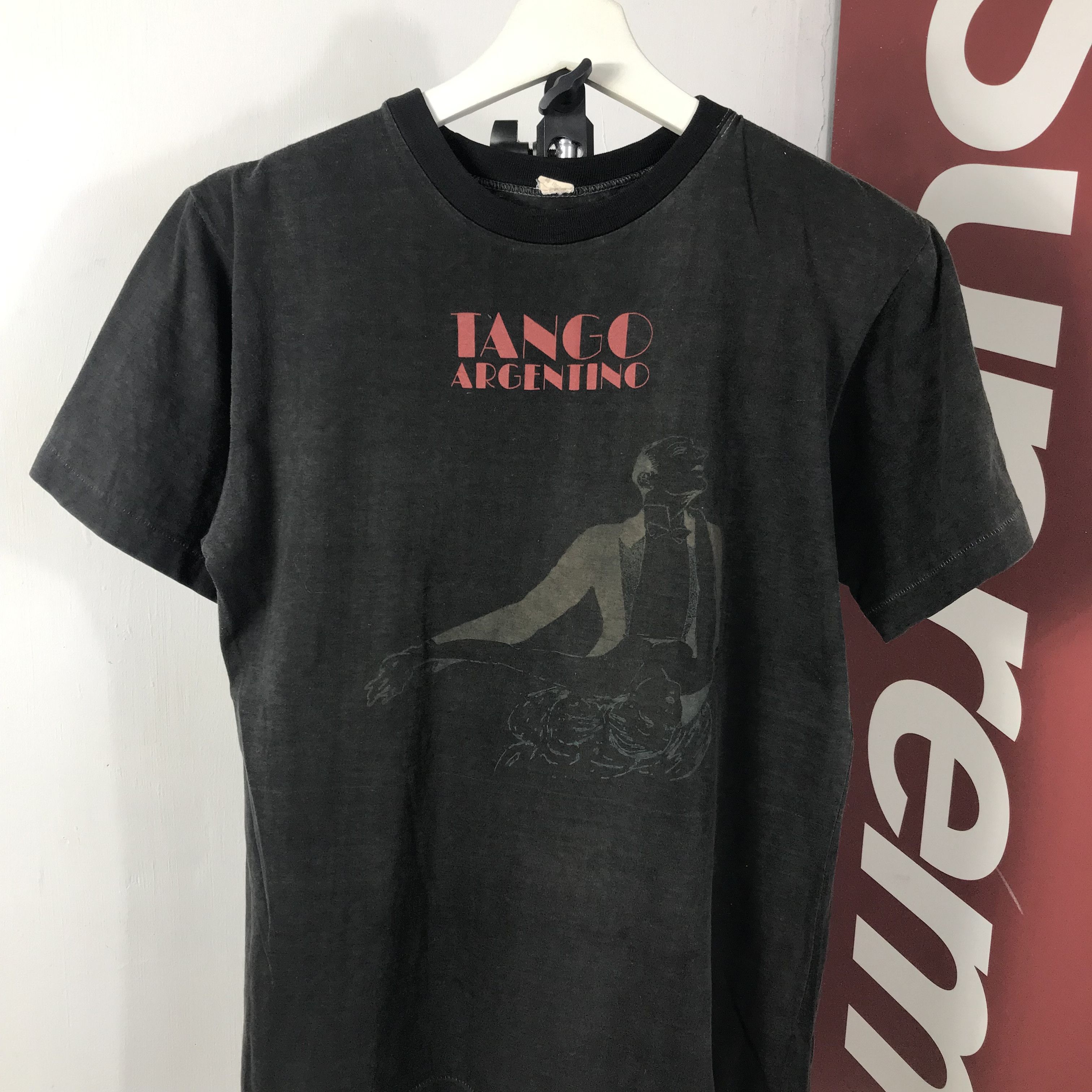 Band Tees Vintage 90s Tango Argentino Black Streetwear Tee Size US M / EU 48-50 / 2 - 2 Thumbnail