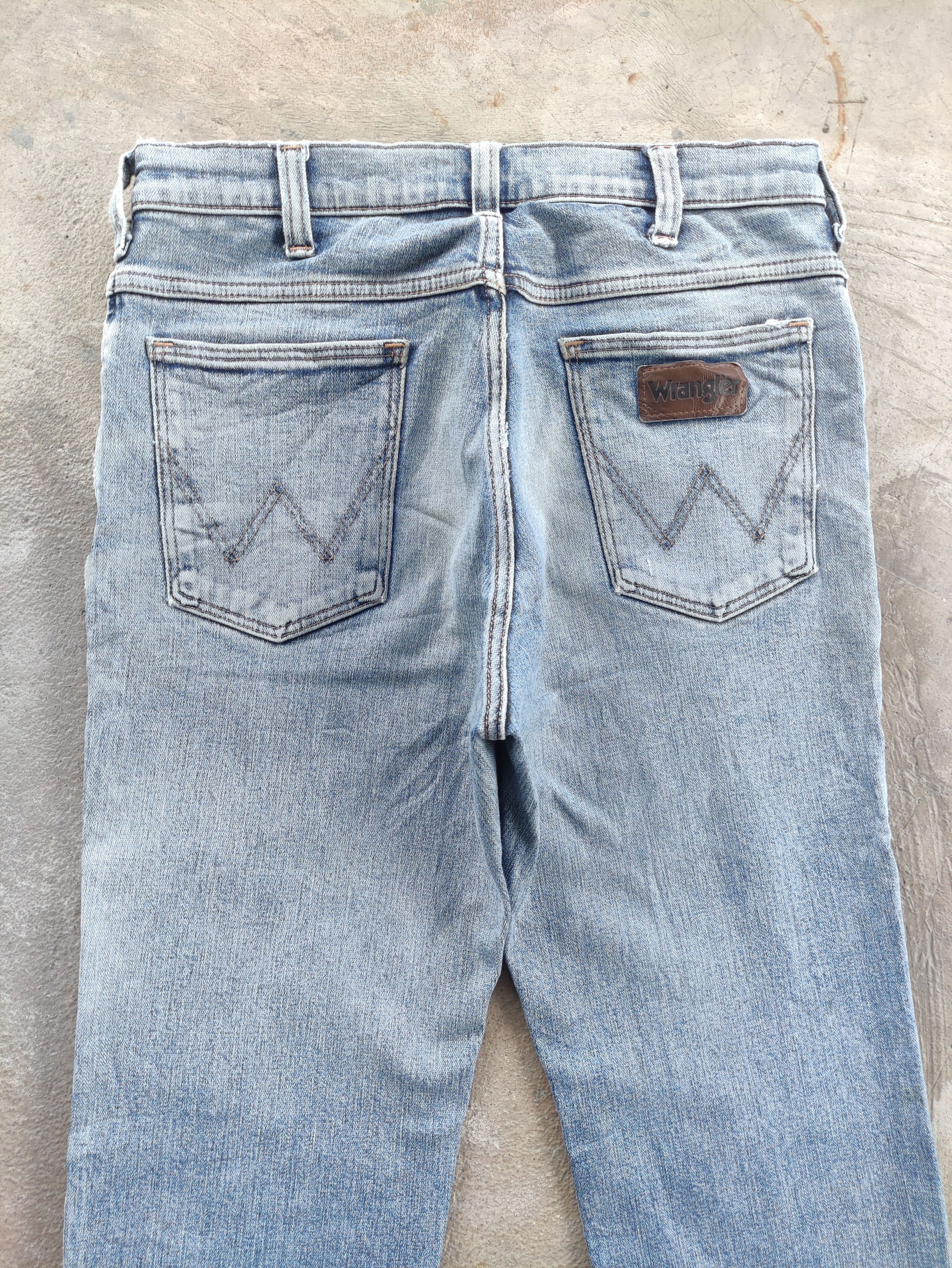 Wrangler Vintage Wrangler Jean Distressed Faded Denim waist 31 Size US 31 - 10 Thumbnail