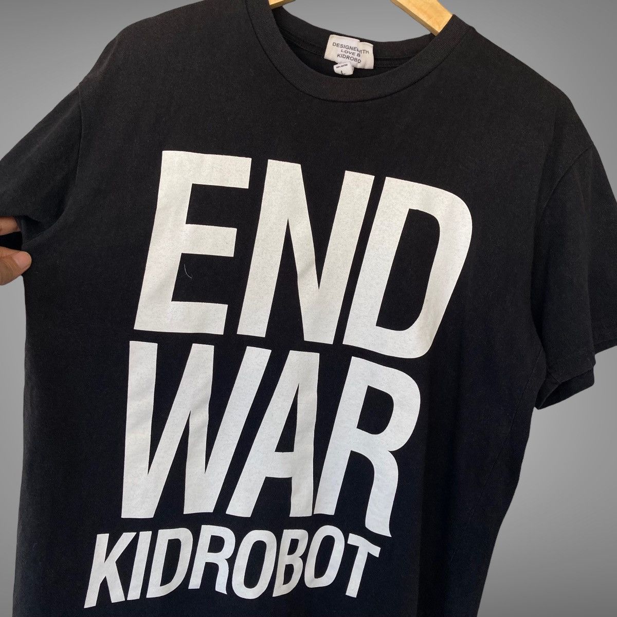 Kid Robot Vintage Kid Robot END WAR Tee Size US L / EU 52-54 / 3 - 2 Thumbnail