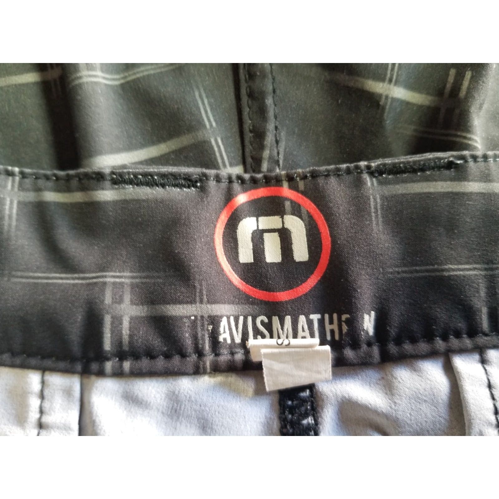 TravisMathew Travis Mathew Men's Casual Golf Shorts Stretch Size 34 Black Button Flat Front Pockets Inseam 9 in Lightweigh t No Tag Size US 34 / EU 50 - 6 Thumbnail