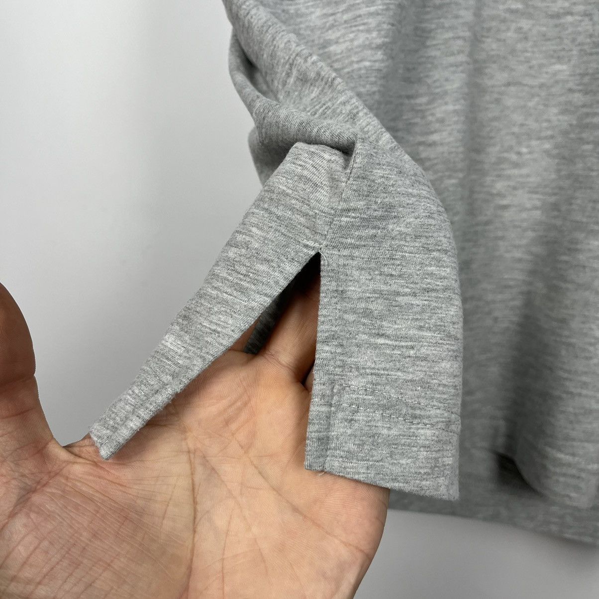 Vivienne Westwood Vivienne Westwood y2k orb logo tee Size US L / EU 52-54 / 3 - 13 Thumbnail