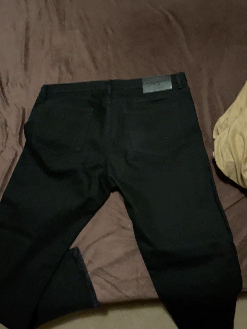 Givenchy Givenchy SizeL Brand new black jeans, size 34 Size US 30 / EU 46 - 8 Thumbnail