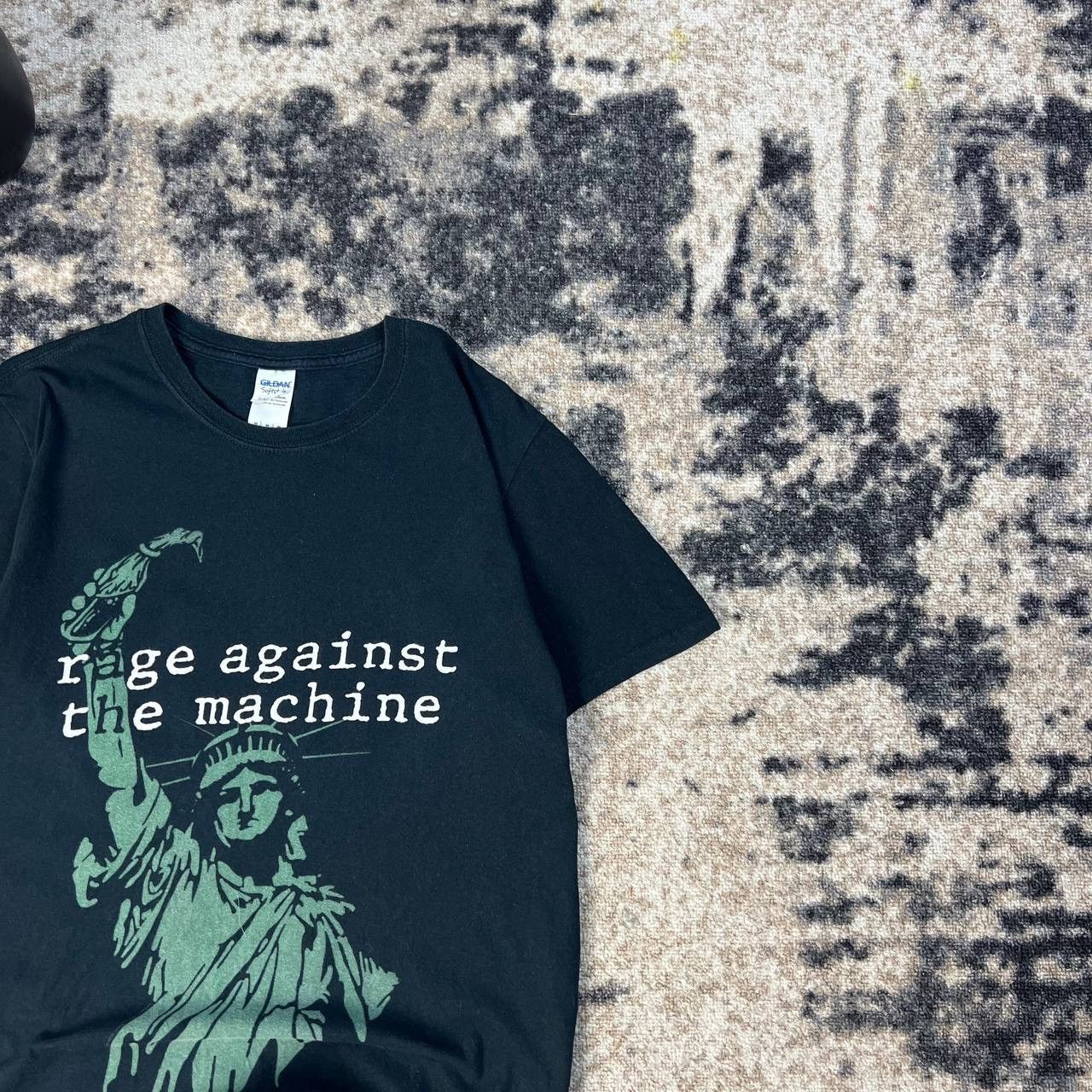 Band Tees Rage Against The Machine Vintage Rock Band T-Shirt 1TS116 Size US M / EU 48-50 / 2 - 2 Thumbnail