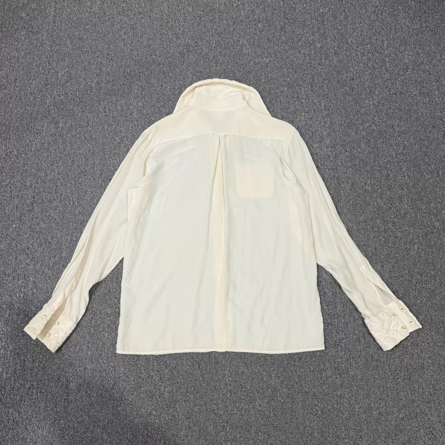 Chanel Chanel Beige Quilted Cotton Silk Paneled Shirt 36 Size XS / US 0-2 / IT 36-38 - 2 Thumbnail