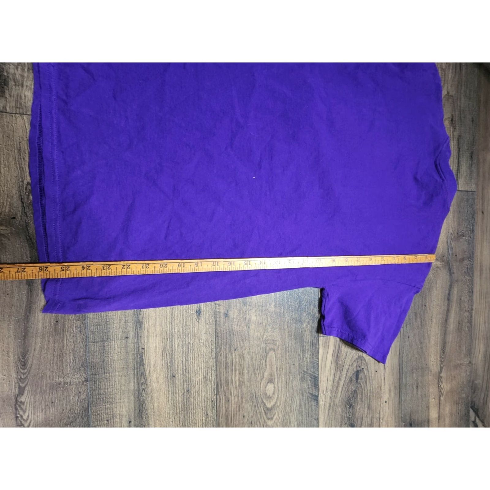 Gildan VINTAGE 90s Gildan T-Shirt Mens M New Orleans Masquerade Mask Embroidered Purple Cotton Blend Crew Neck Short Sleeve 90s Theme Size US M / EU 48-50 / 2 - 3 Thumbnail