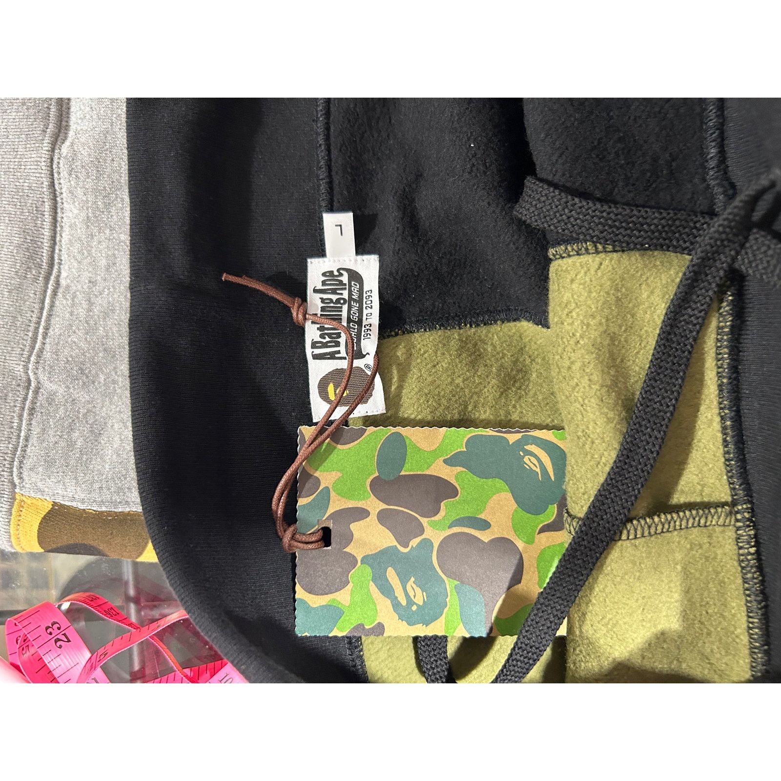 Bape BAPE BLACK SPLIT GREEN CAMO SHORTS SIZE LARGE Size US 36 / EU 52 - 2 Thumbnail