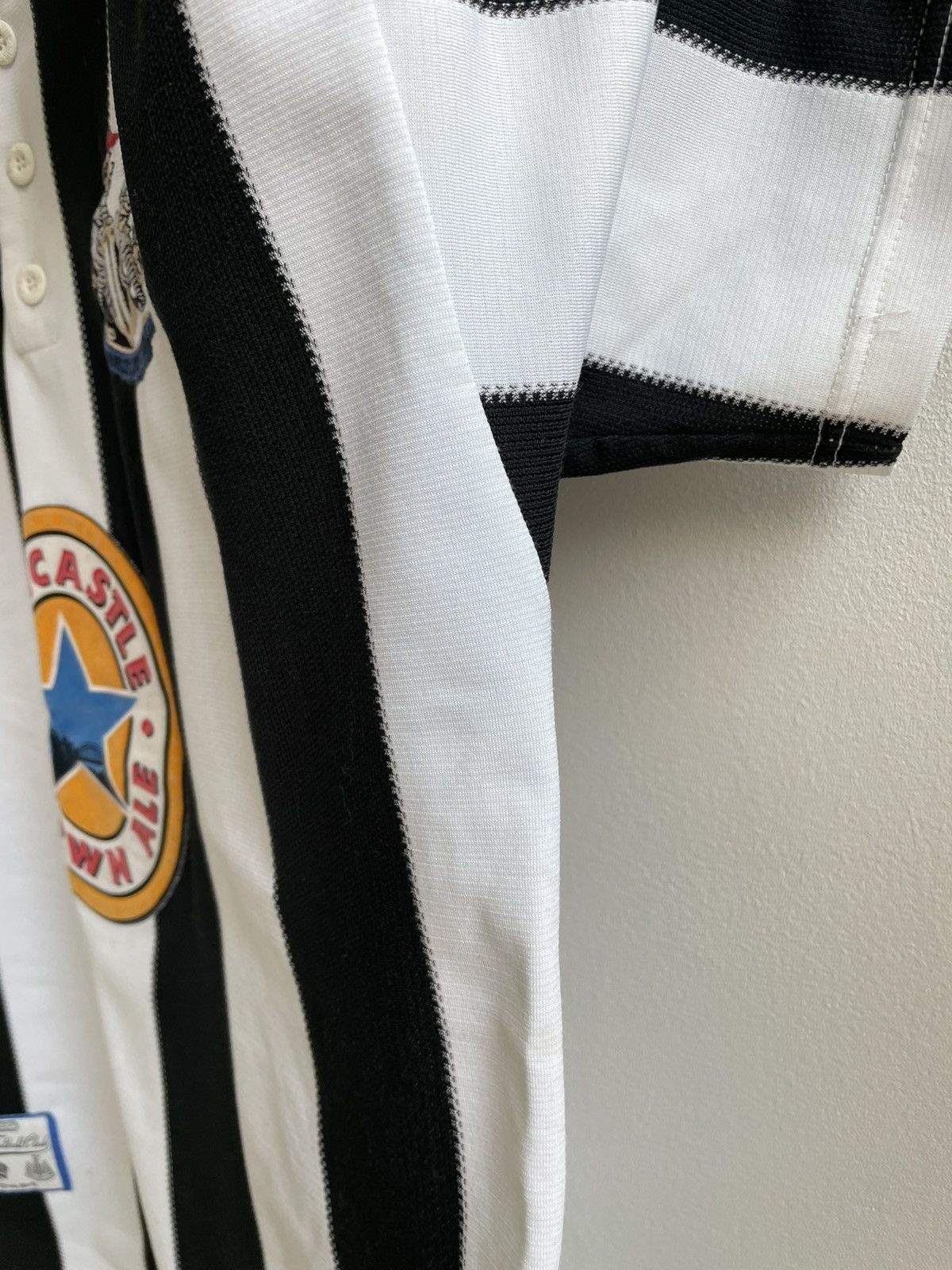 Vintage Newcastle United 1995 1996 1997 Home Shirt Football Soccer Size US XL / EU 56 / 4 - 17 Thumbnail