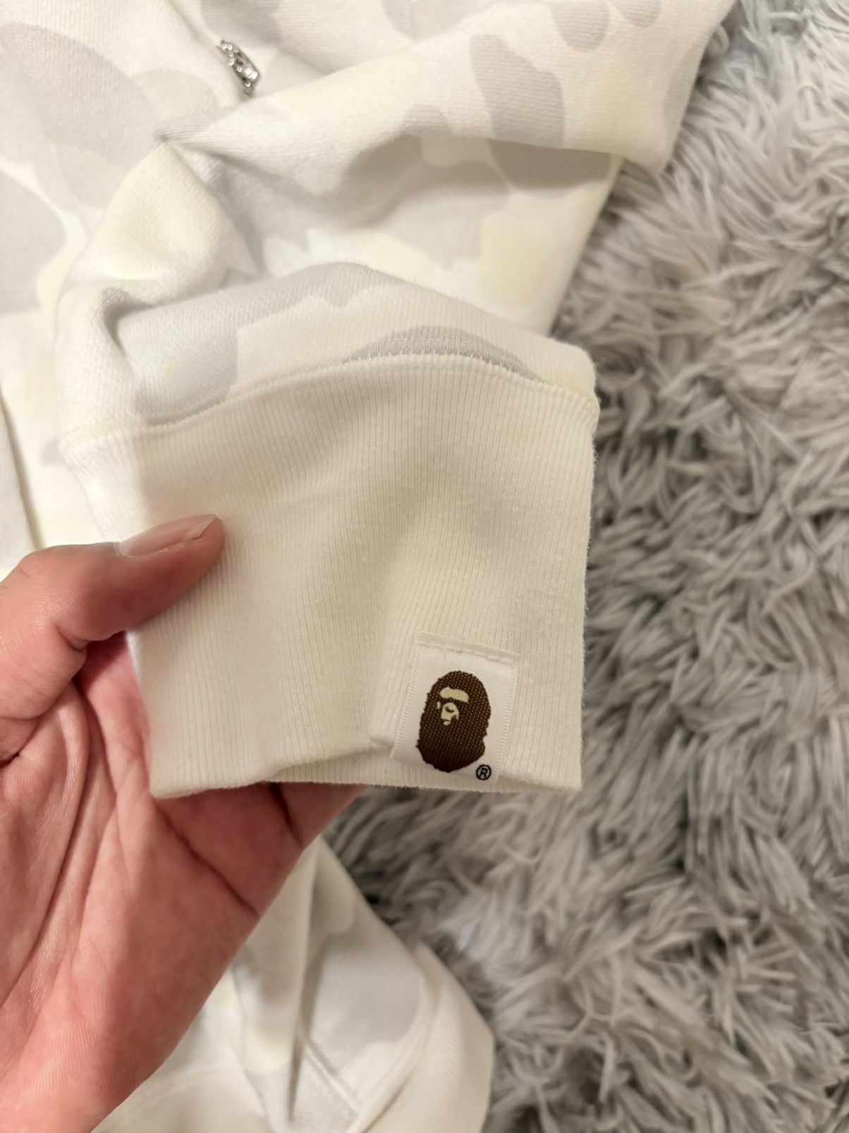 Bape bape camo white hoodie Size US M / EU 48-50 / 2 - 11 Thumbnail