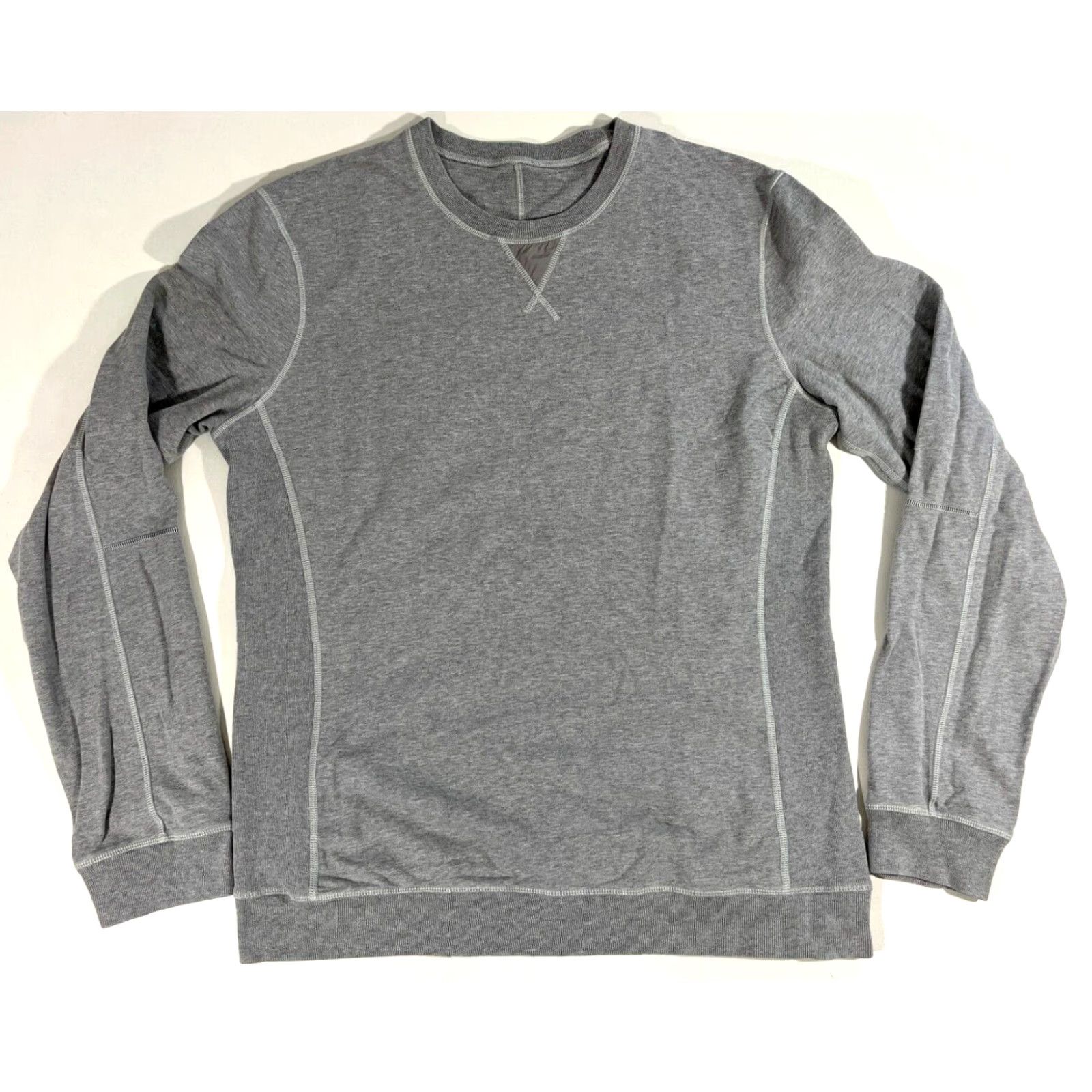 Lululemon VINTAGE Men's Lululemon All Town Crew Long Sleeve Sz L Shirt Size US L / EU 52-54 / 3 - 3 Thumbnail