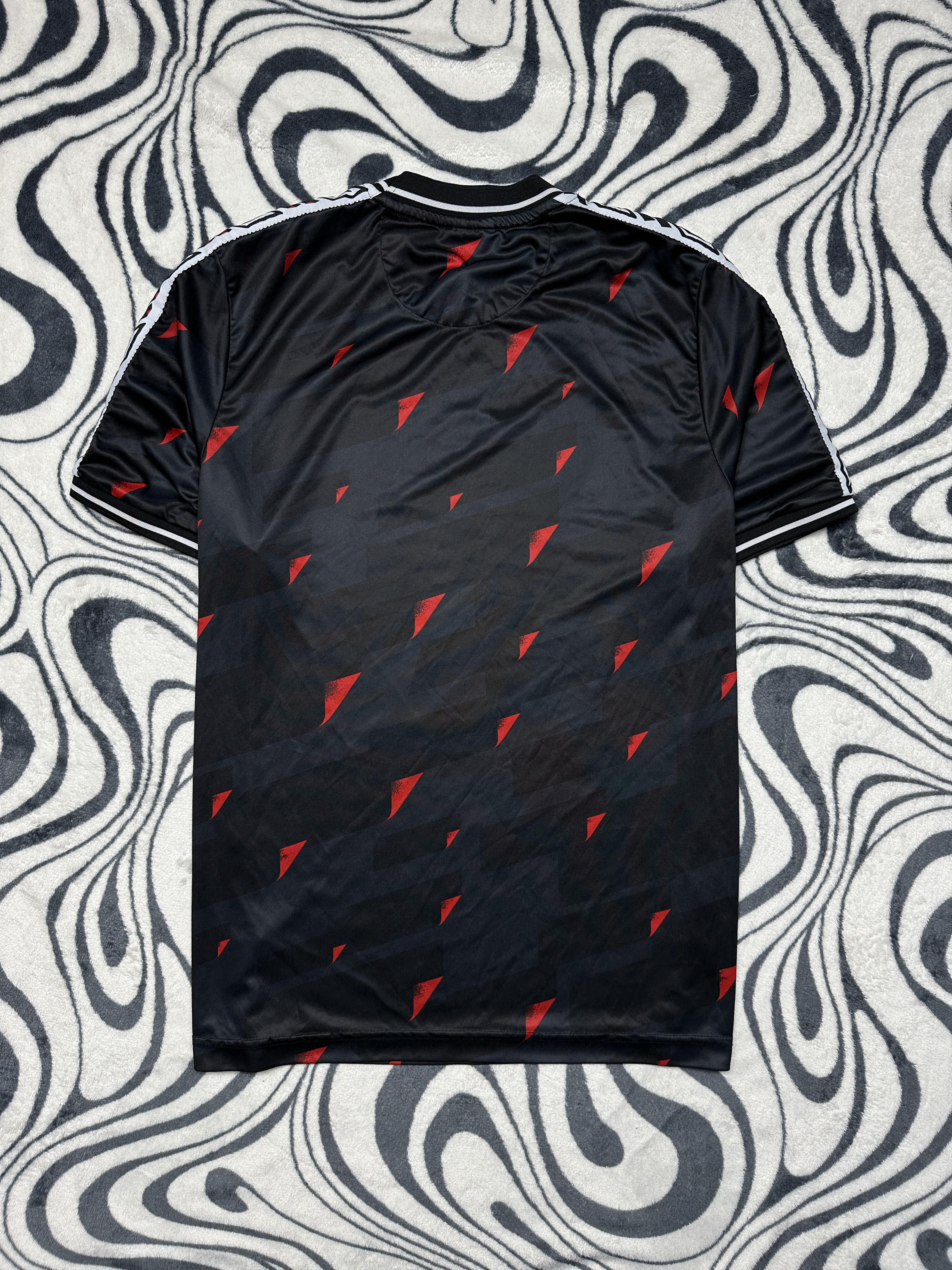 Umbro Umbro Carling Mens T-Shirt Jersey Size US L / EU 52-54 / 3 - 6 Thumbnail