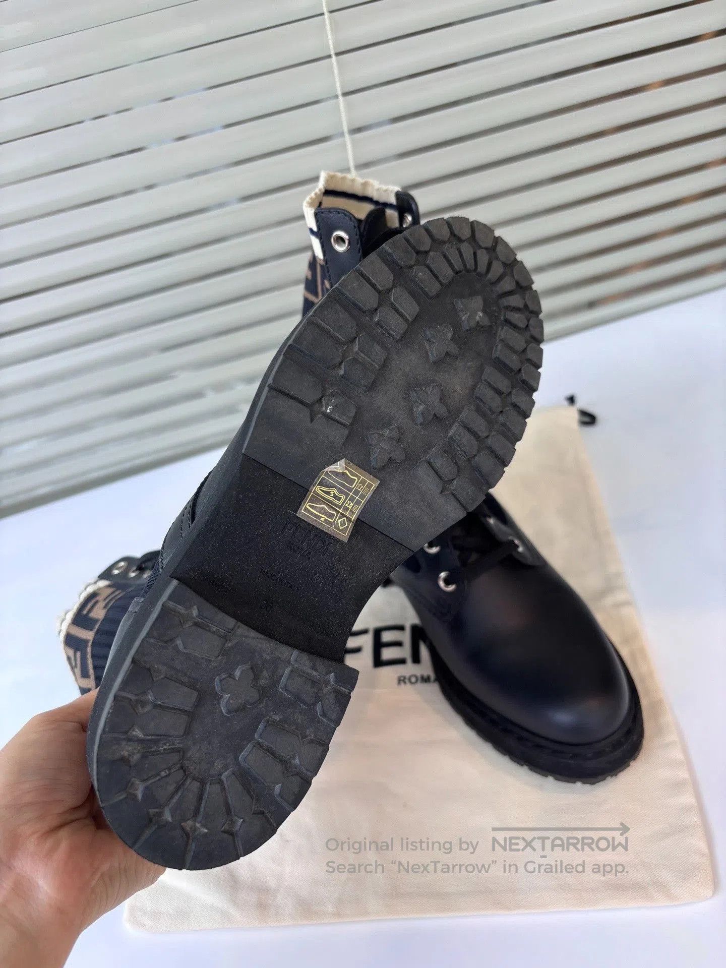 Fendi Fendi Black Leather Knit Logo Boots. Size US 5 / IT 35 - 3 Thumbnail