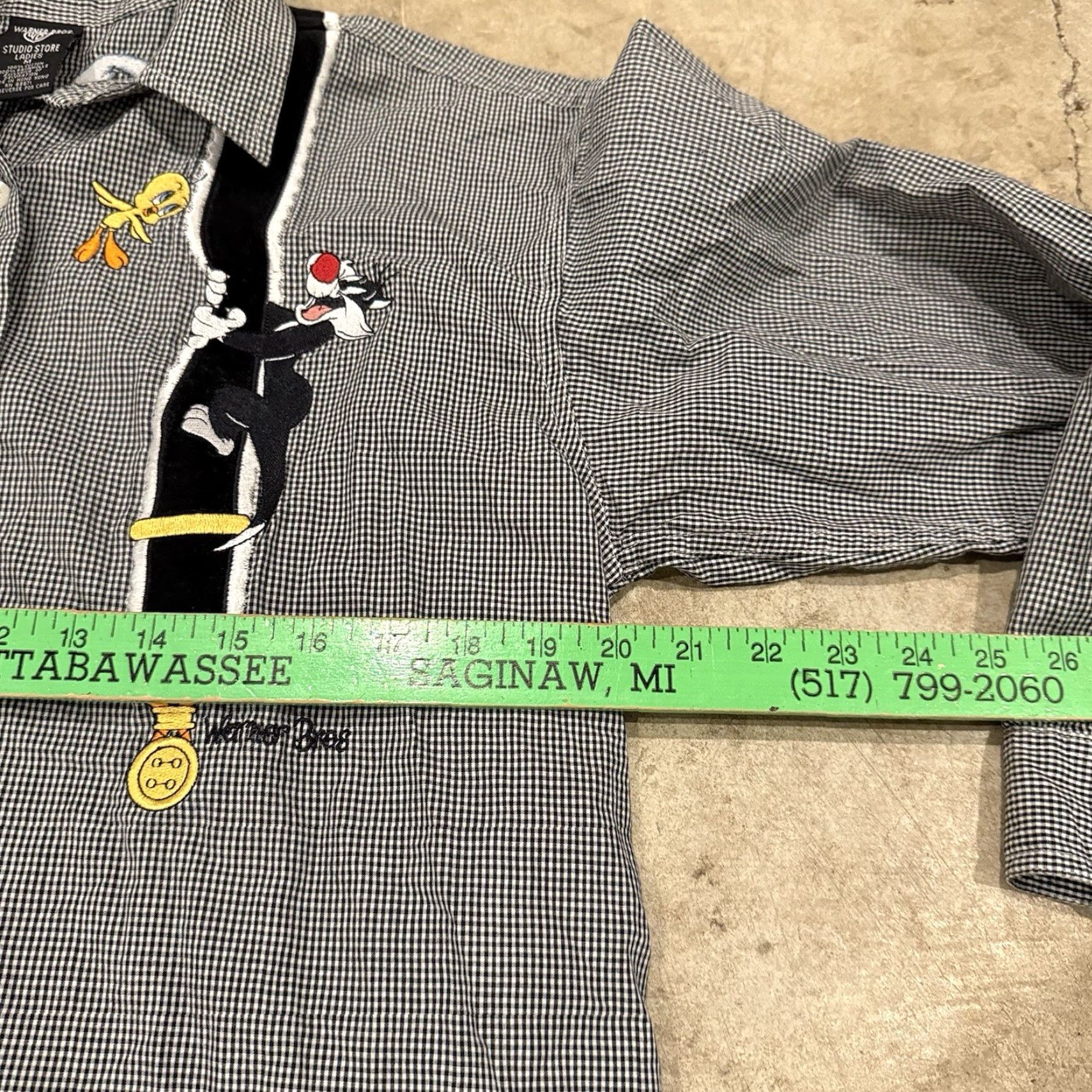Vintage VINTAGE Looney Tunes Embroidered Long Sleeve Plaid Shirt Sz M Warner Bros Ladies Size M / US 6-8 / IT 42-44 - 5 Thumbnail