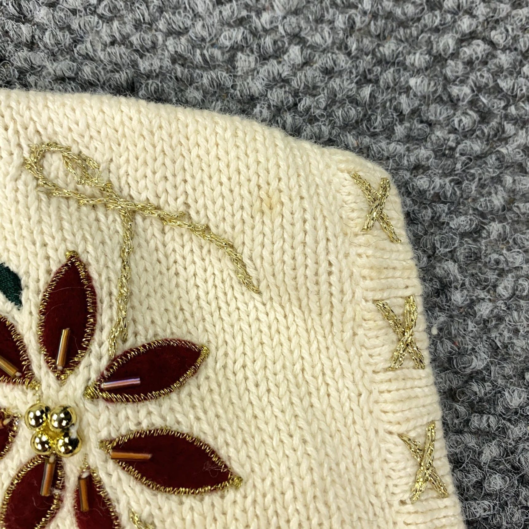 Vintage VINTAGE Bobbie Brooks Sweater Vest Womens Medium White Christmas Poinsettia Beaded Embroidered 80s Size M / US 6-8 / IT 42-44 - 3 Thumbnail