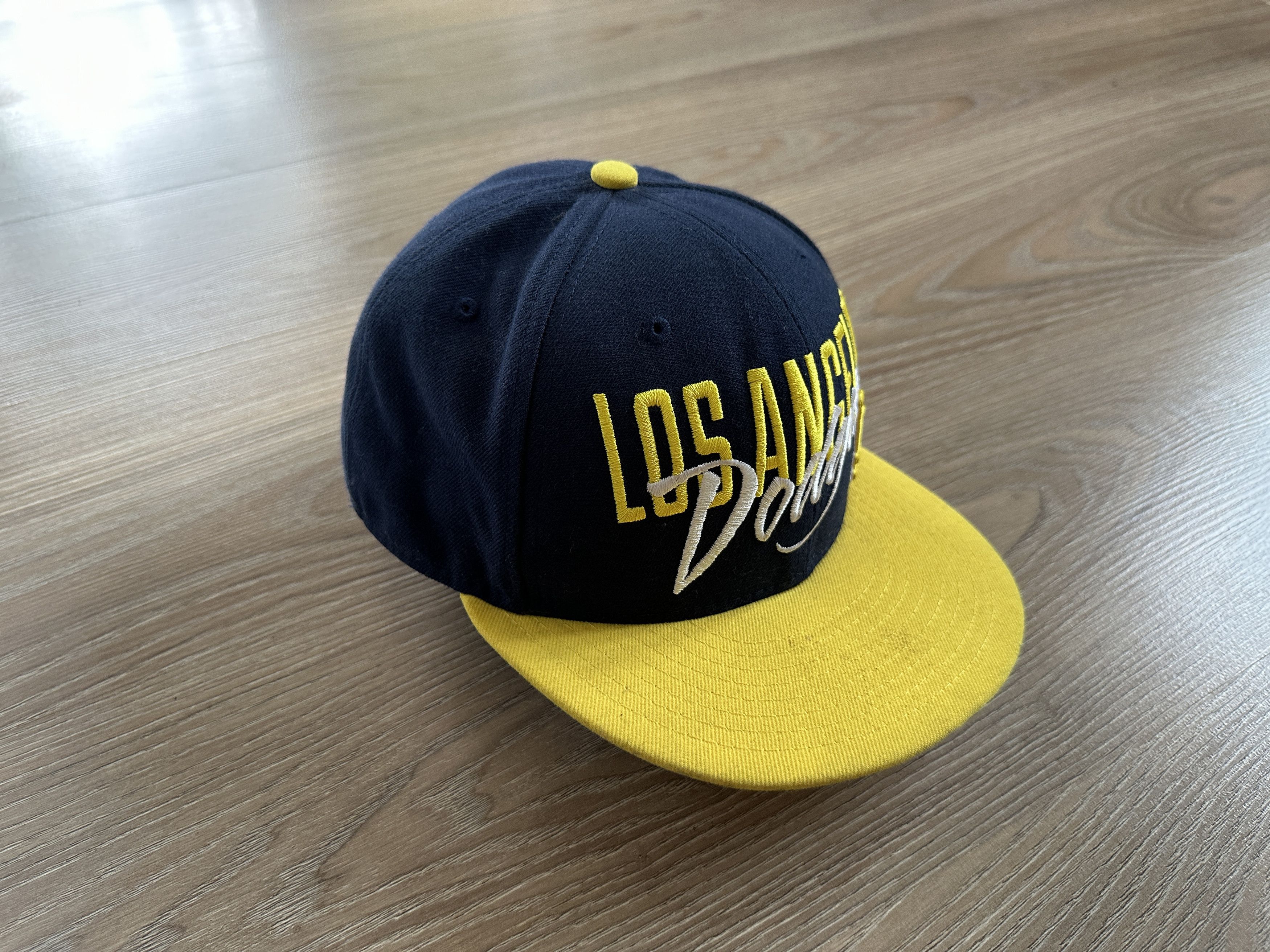 MLB × New Era × Vintage Los Angeles Dodgers New Era Embroidered Logo Snapback Size ONE SIZE - 3 Thumbnail