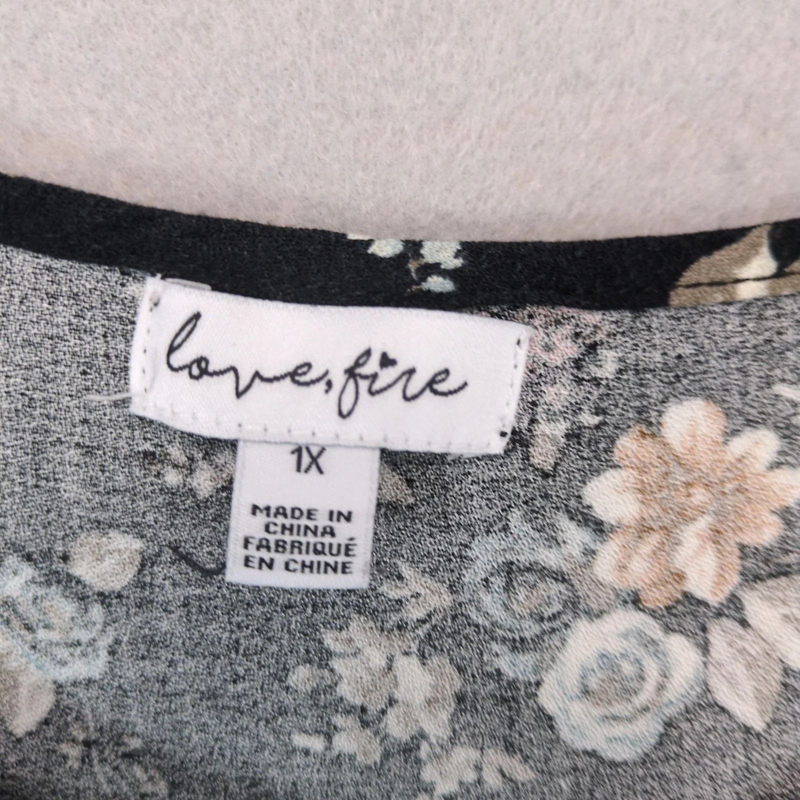 Other Love Fire Women's Plus Size 1X Black Floral Dress Puff Sleev Size XXL / US 16-18 / IT 52-54 - 3 Thumbnail