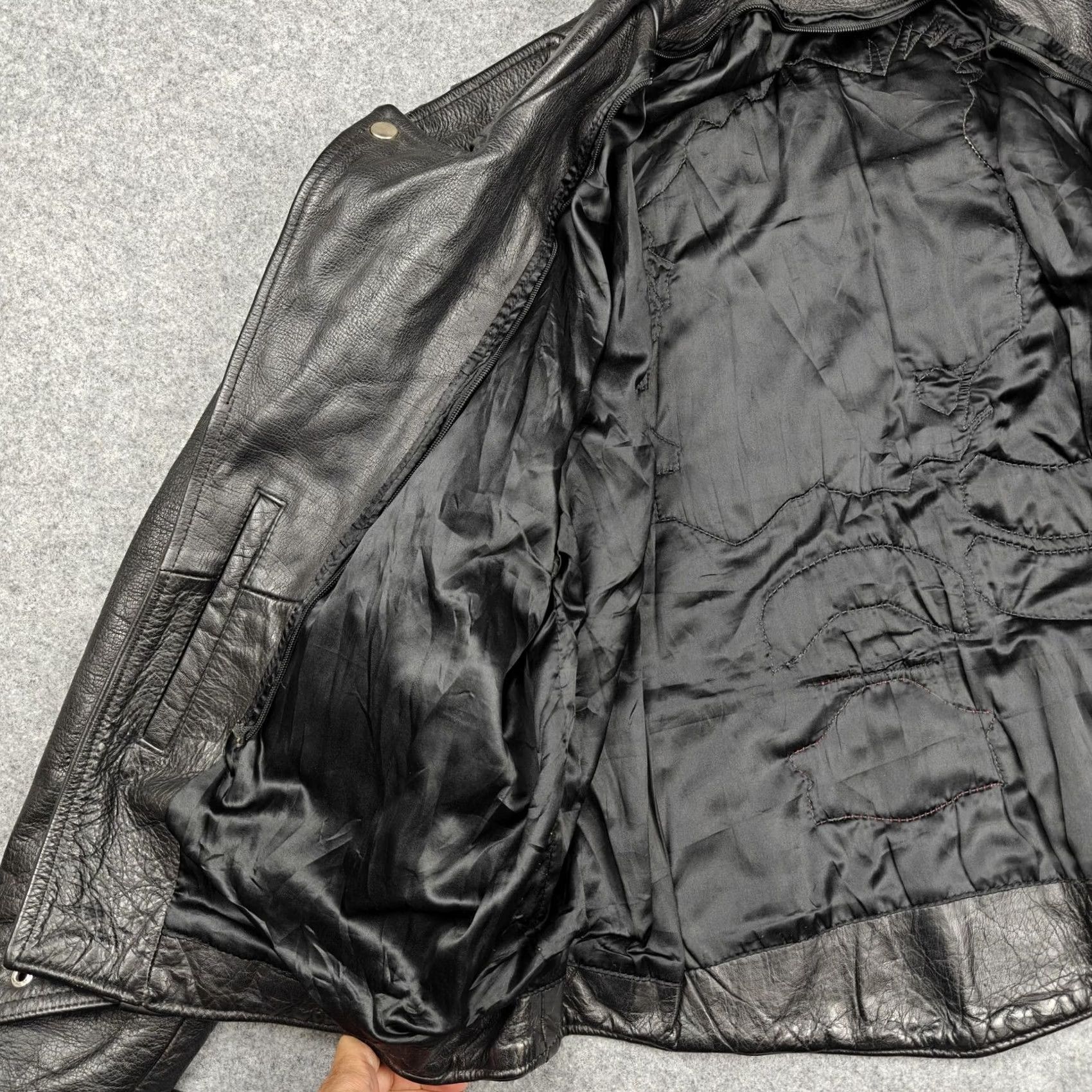 Harley Davidson VINTAGE Harley-Davidson Jacket Mens Medium Black Leather Biker HOG Patches Size US M / EU 48-50 / 2 - 6 Thumbnail