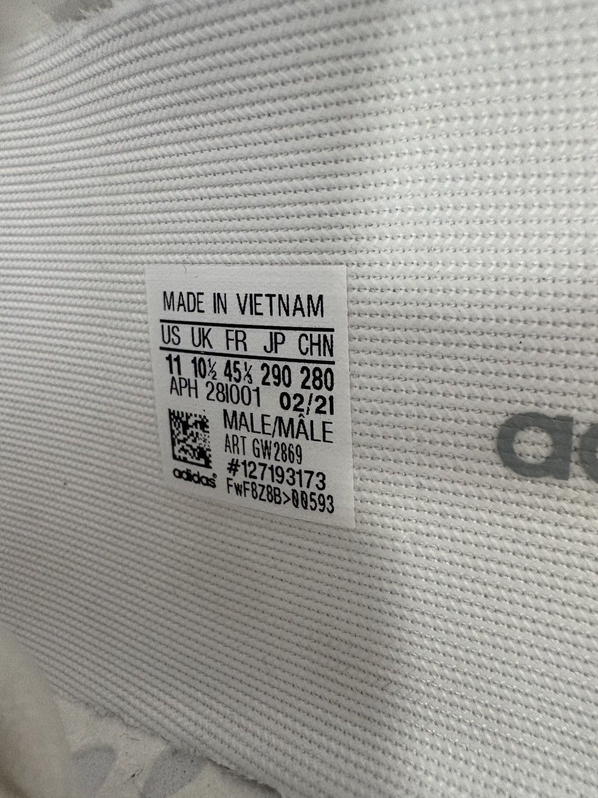The Row Yeezy Boost 350 V2 Mono ice Size US 11 / EU 44 - 7 Thumbnail