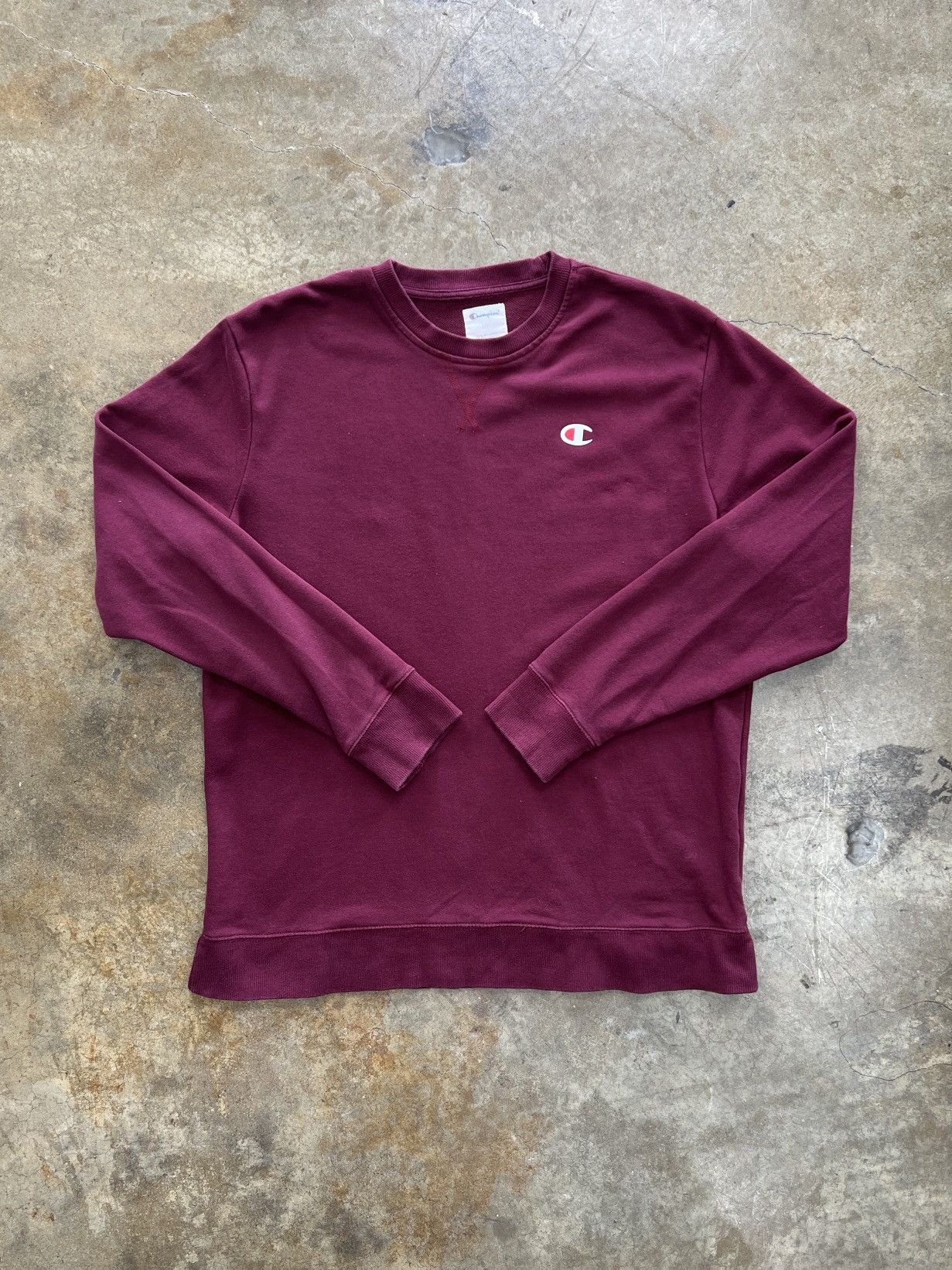 Champion Vintage Champion V-notch Maroon Crewneck Large Size US L / EU 52-54 / 3 - 2 Thumbnail