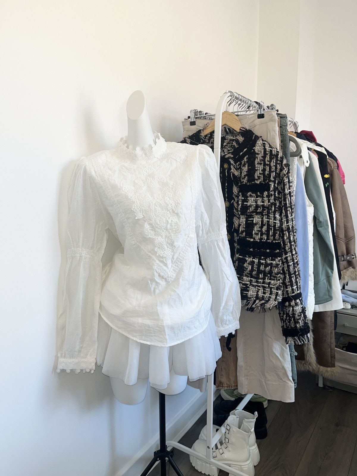 Other Lolita shirt Victorian-style lace blouse with puff sleeves Size M / US 6-8 / IT 42-44 - 1 Thumbnail