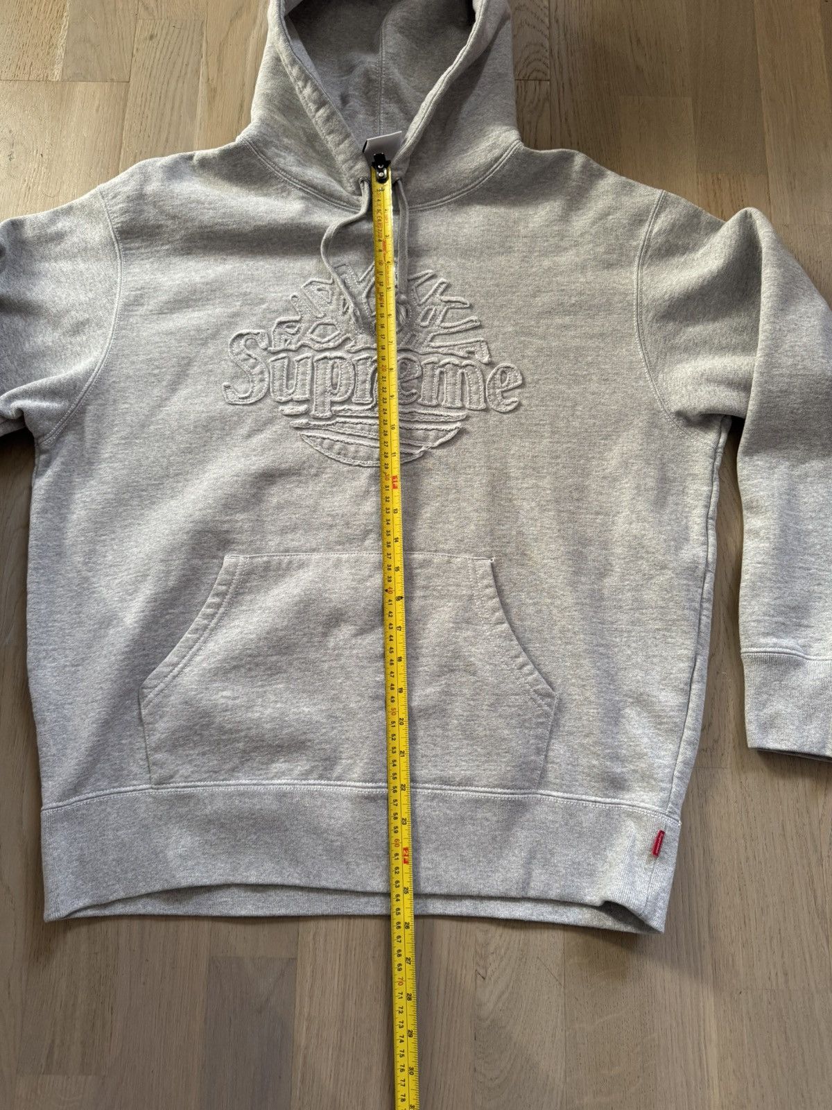 Supreme SUPREME x TIMBERLAND hoodie sizes in photos by tape measure Size US M / EU 48-50 / 2 - 7 Thumbnail