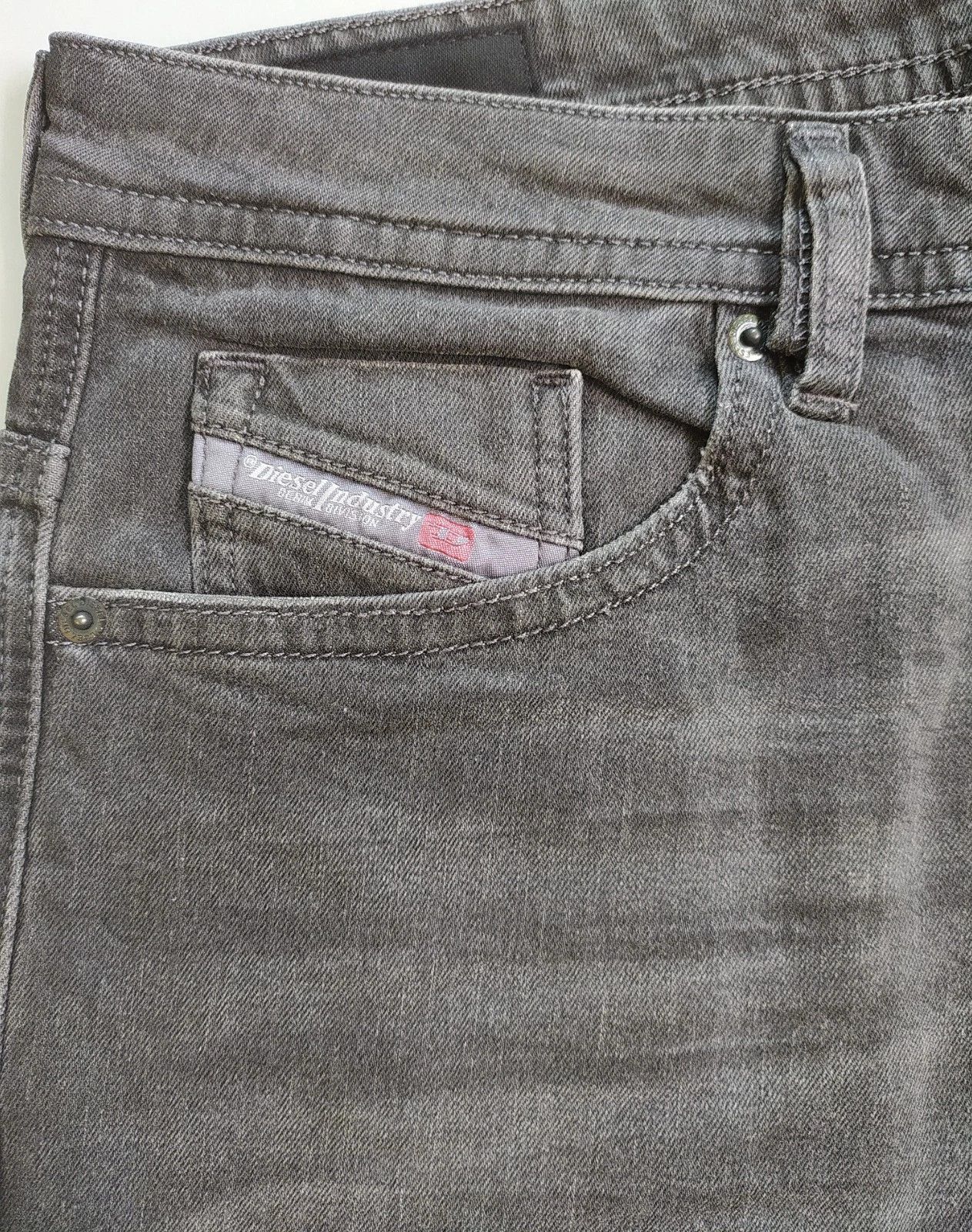 Diesel Diesel THOMMER-C L.32 MENS JEANS T/9795 Size US 34 / EU 50 - 4 Thumbnail