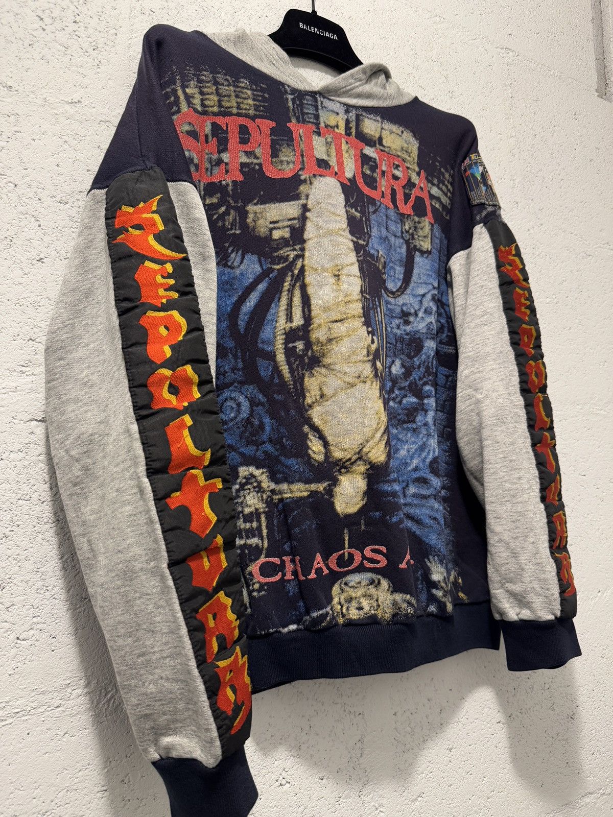 Band Tees *RARE* GRAIL 90s VTG SEPULTURA CHAOS A.D HOODIE Size US L / EU 52-54 / 3 - 5 Thumbnail