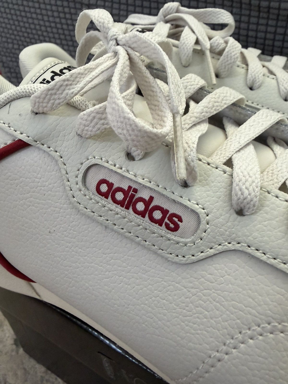 Adidas Adidas Roguera Trainer Low Off-White/Red - EG2657 Size US 9.5 / EU 42-43 - 5 Thumbnail