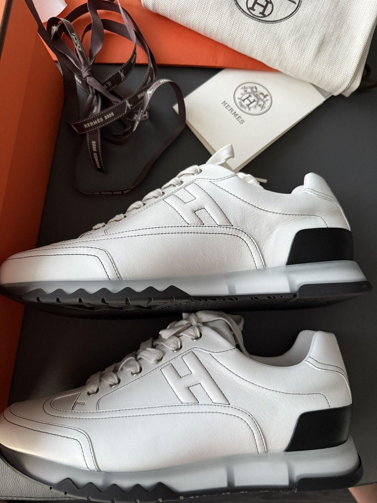 Hermes Brand New Hermes H Logo Leather Sneaker Full Set Size US 10.5 / EU 43-44 - 6 Thumbnail