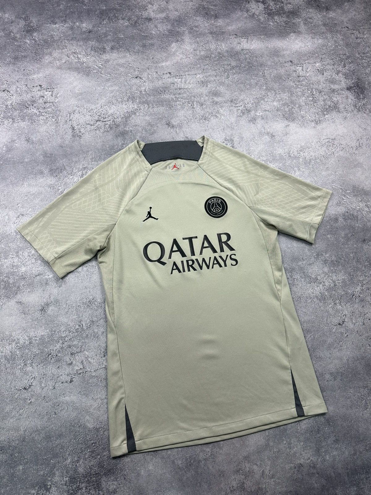 Jordan Brand Nike Jordan PSG 2023/2024 Paris Saint-Germain Soccer Jersey Size US S / EU 44-46 / 1 - 2 Thumbnail