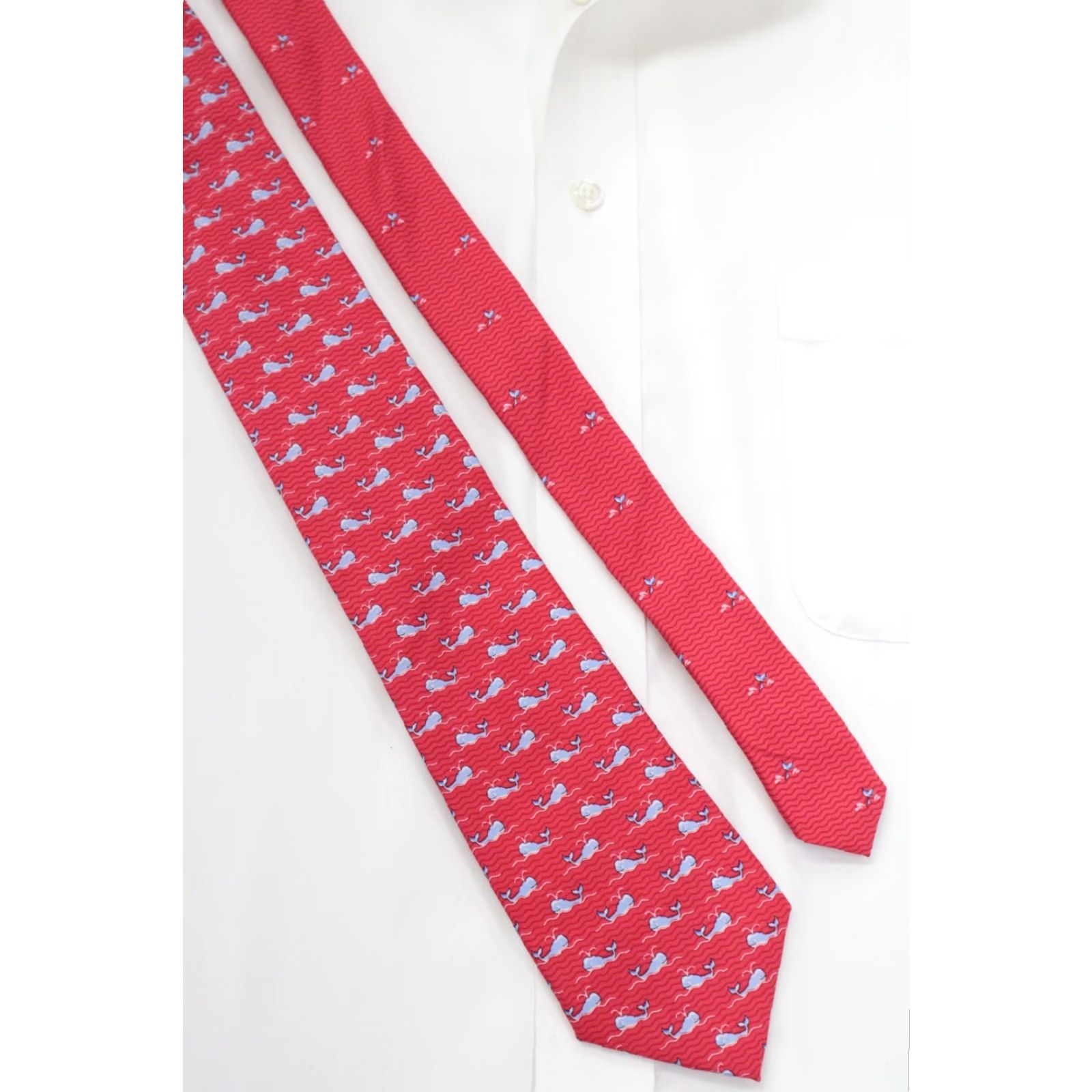 Tommy Hilfiger NWT Tommy Hilfiger Necktie Men Red Whales Silk Tie Preppy Designer Whales Pattern 57" Long 3.25" Wide NWT Mens Silk Tie Size ONE SIZE - 3 Thumbnail